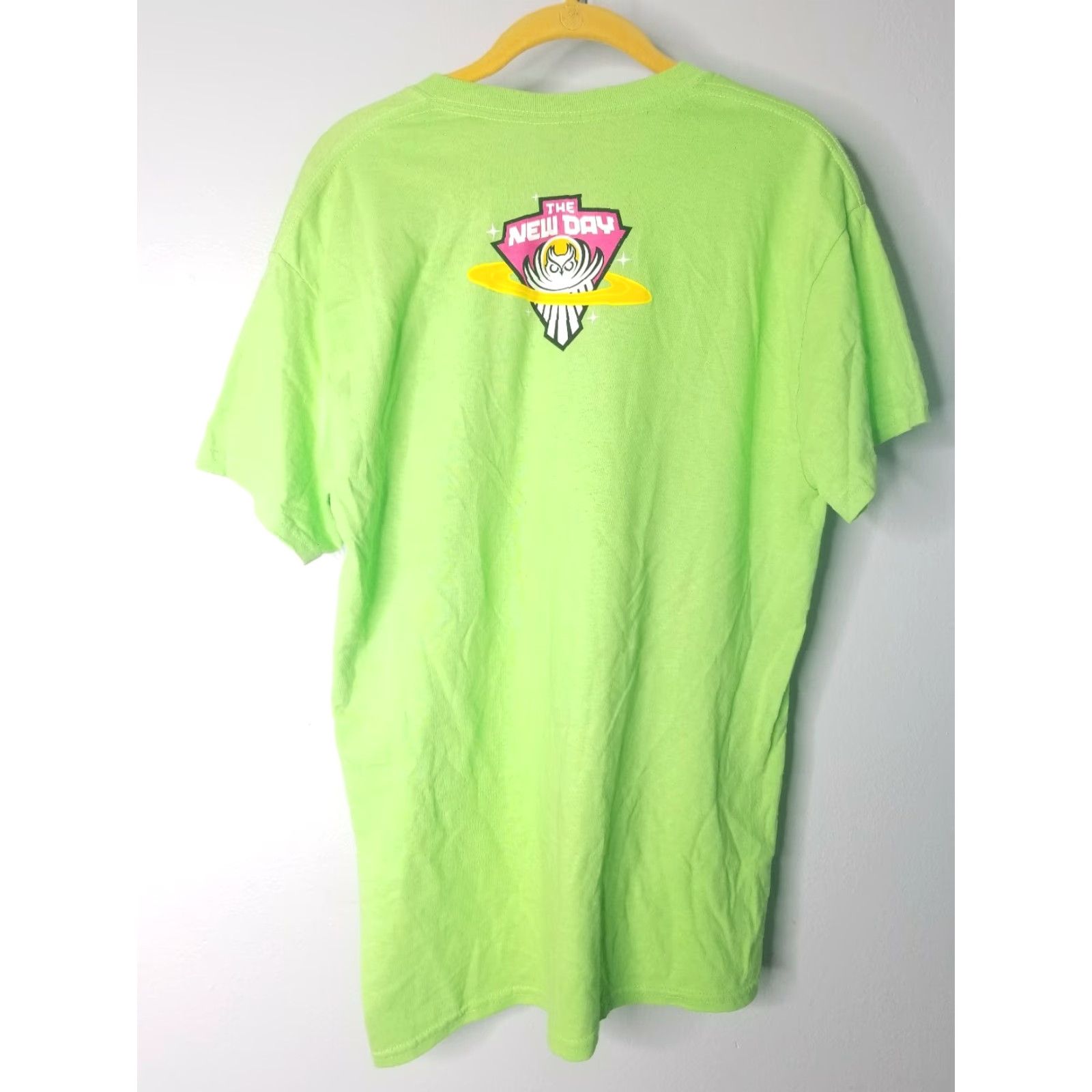 Vintage WWE Mens M T-Shirt Wrestling NEW DAY Ice Cream POPS Xavier KOFI Big E Green Graphic Tee Size US XXL / EU 58 / 5 - 4 Thumbnail