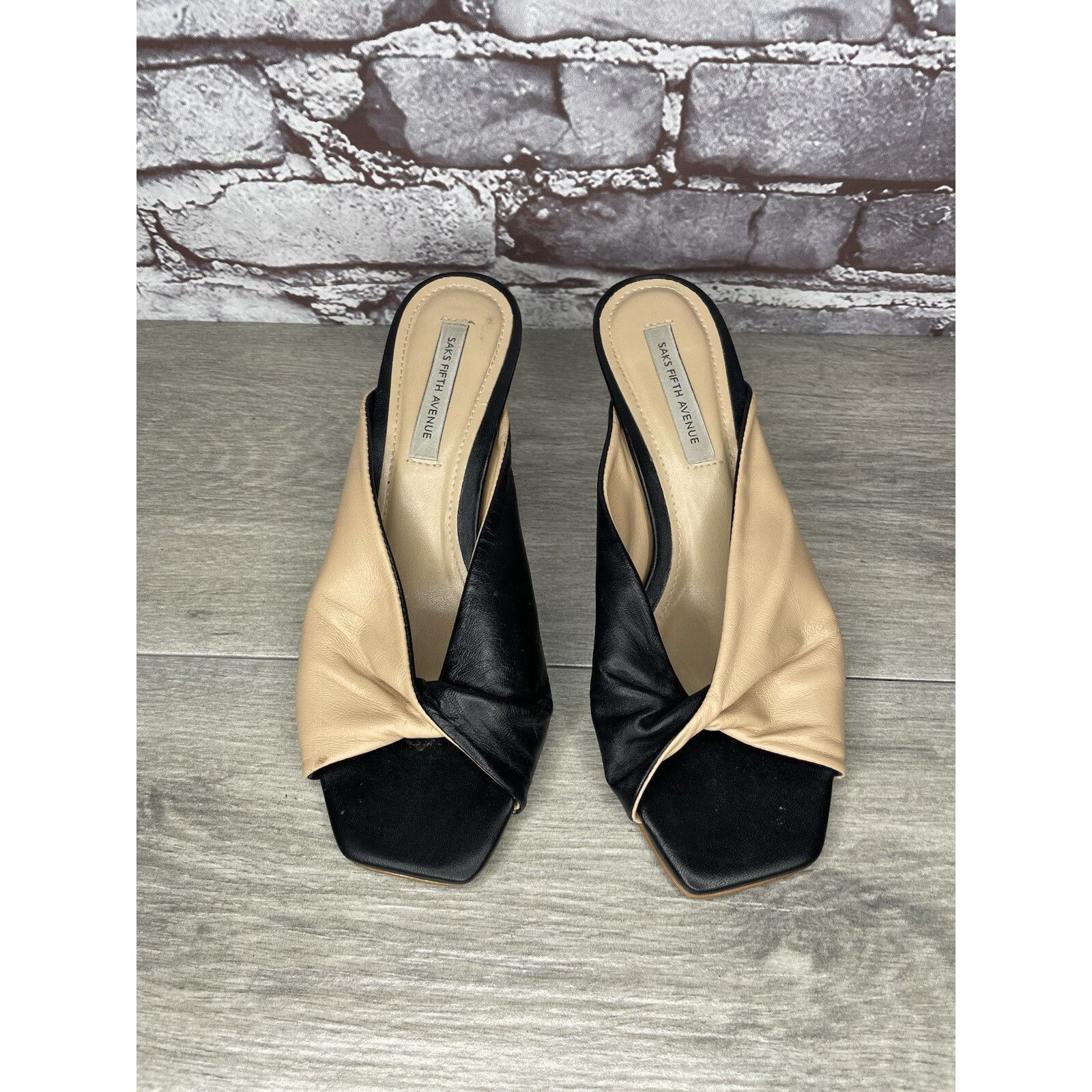 Saks Fifth Avenue Saks Fifth Avenue Tan Black Leather Bow Mule Heels Shoes Wom Size US 7.5 / IT 37.5 - 2 Thumbnail