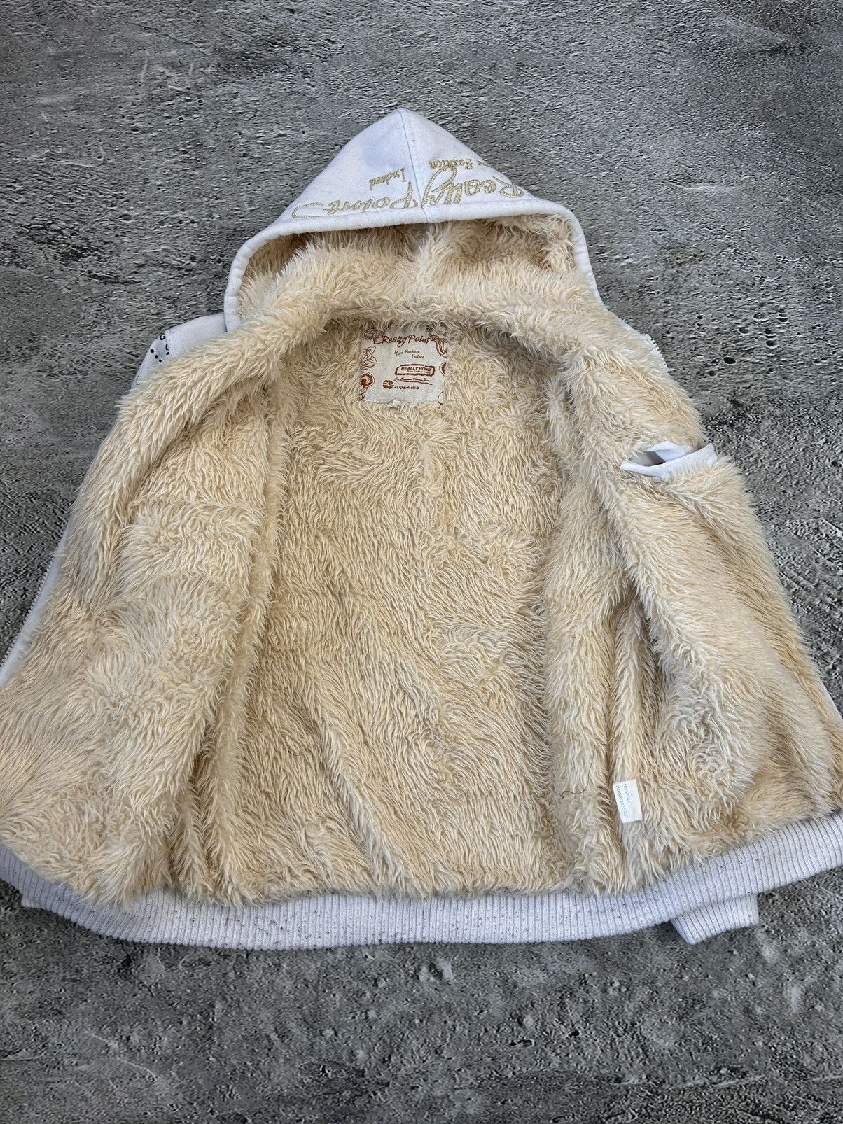 Really Point Y2K vintage zip hoodie white fur Ed Hardy