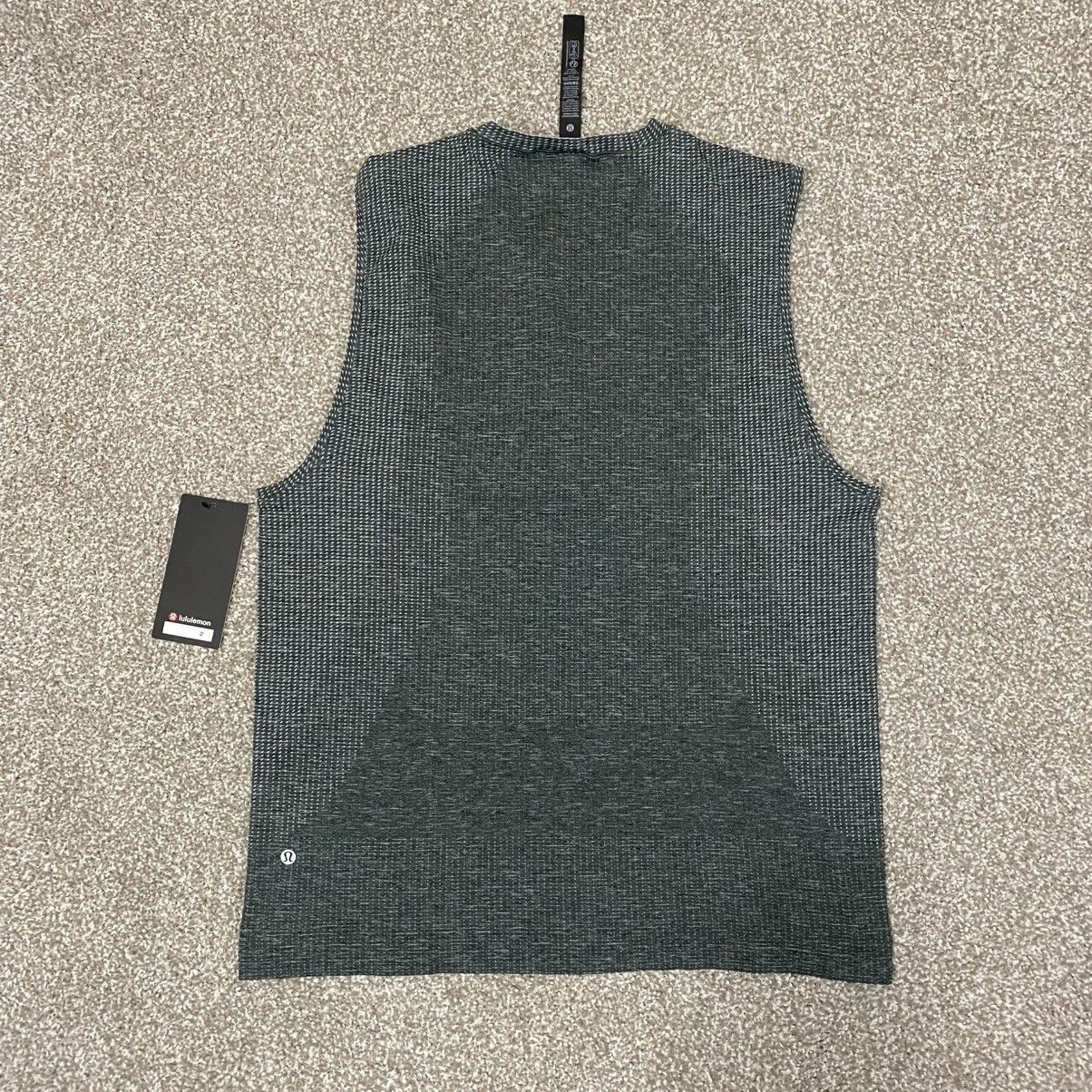 Lululemon Lululemon Metal Vent Tech Tank Top Size US XL / EU 56 / 4 - 6 Thumbnail