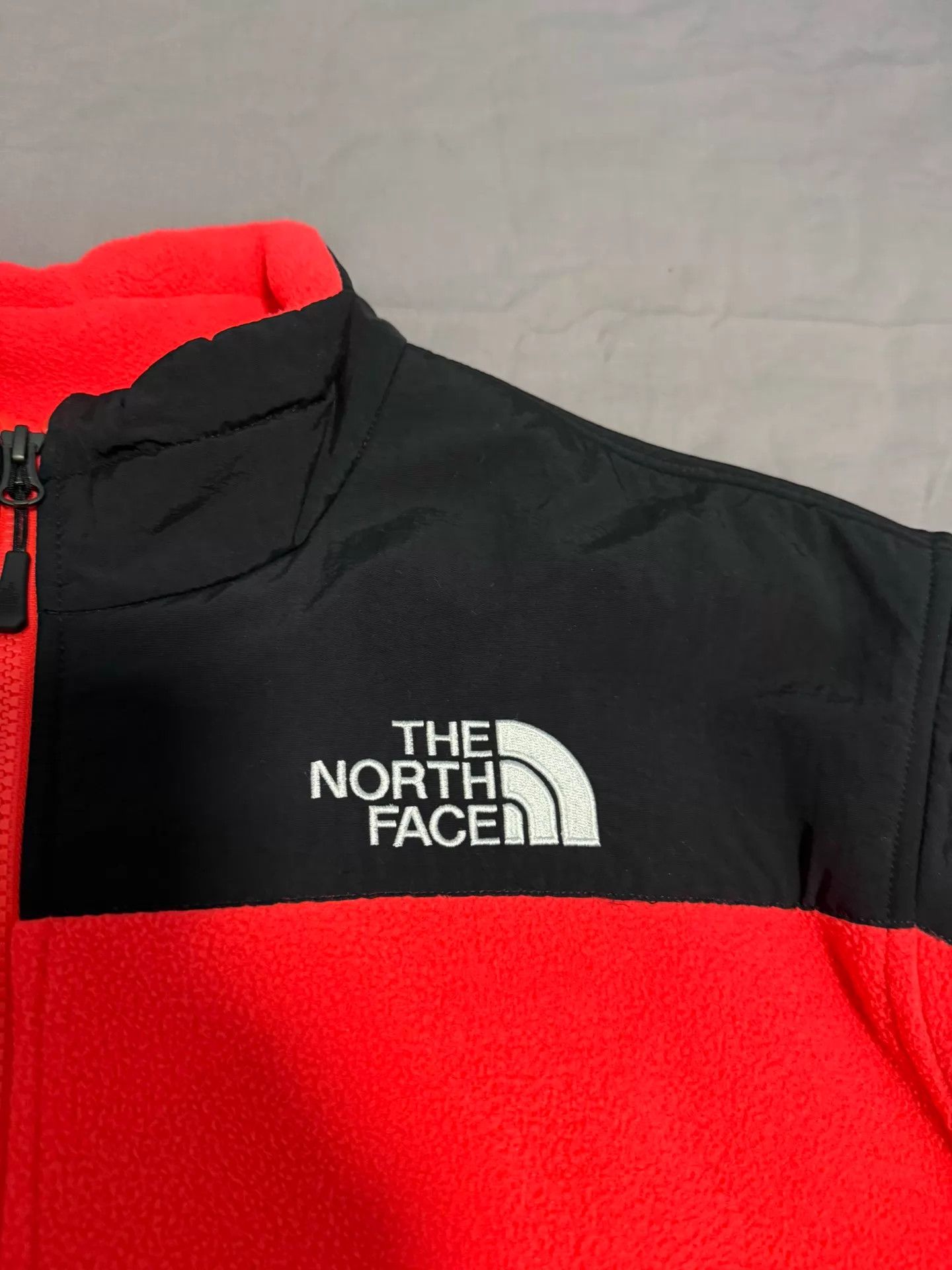 The North Face Supreme x The North Face SS20 W3 RTG Fleece Jacket Red L new Size US L / EU 52-54 / 3 - 3 Thumbnail