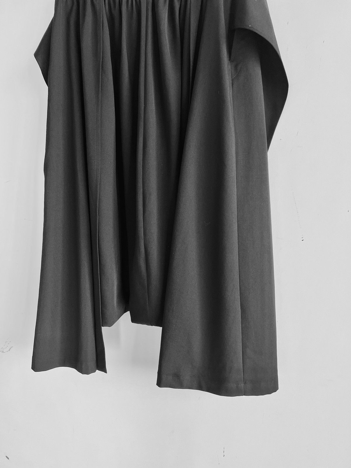 Yohji Yamamoto Yohji Yamamoto Collections - RAYON LAWN SIDE PANTS Size US 30 / EU 46 - 3 Thumbnail