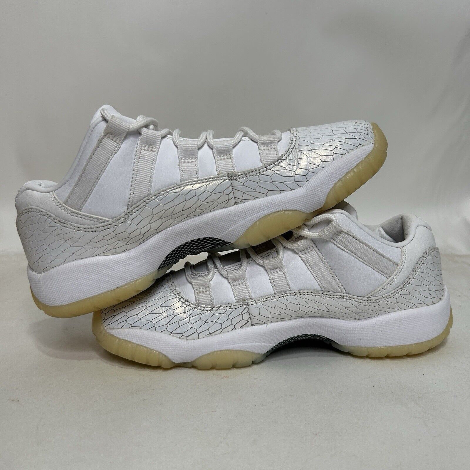 Jordan Brand Nike Air Jordan 11 Retro Low Premium GS “Frost White” 2024 Size US 6.5 / IT 36.5 - 3 Thumbnail