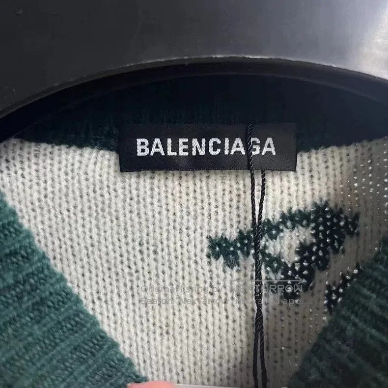Balenciaga Balenciaga Green Logo Crewneck Sweater. Size US S / EU 44-46 / 1 - 3 Thumbnail