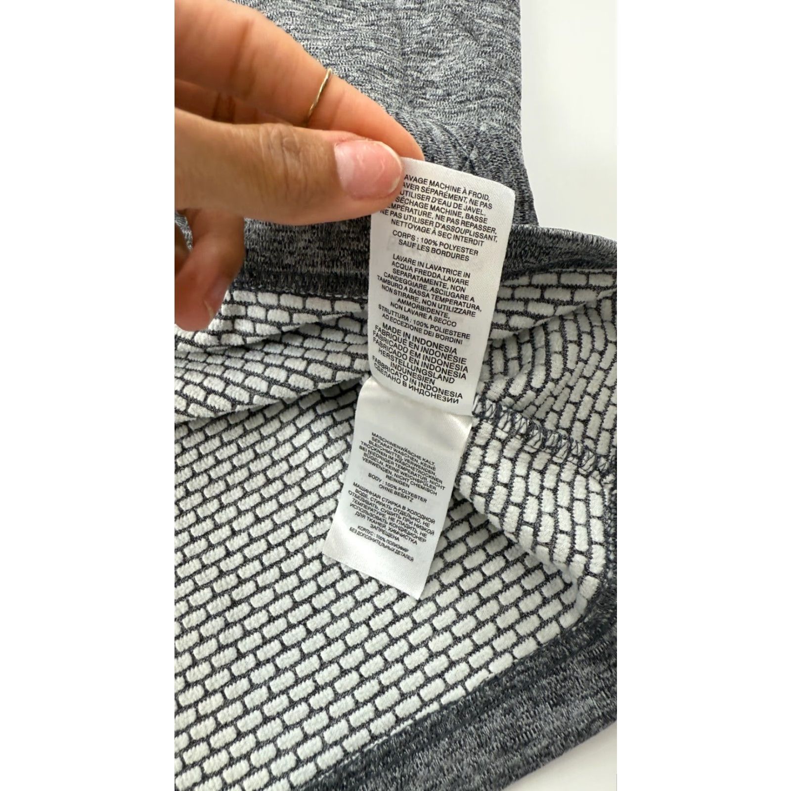 Greats Columbia Sweater Mens XL Gray Activewear 1/4 Zip Mock Neck Pullover Outdoor Casual Fall Winter Mens Size US XL / EU 56 / 4 - 6 Thumbnail