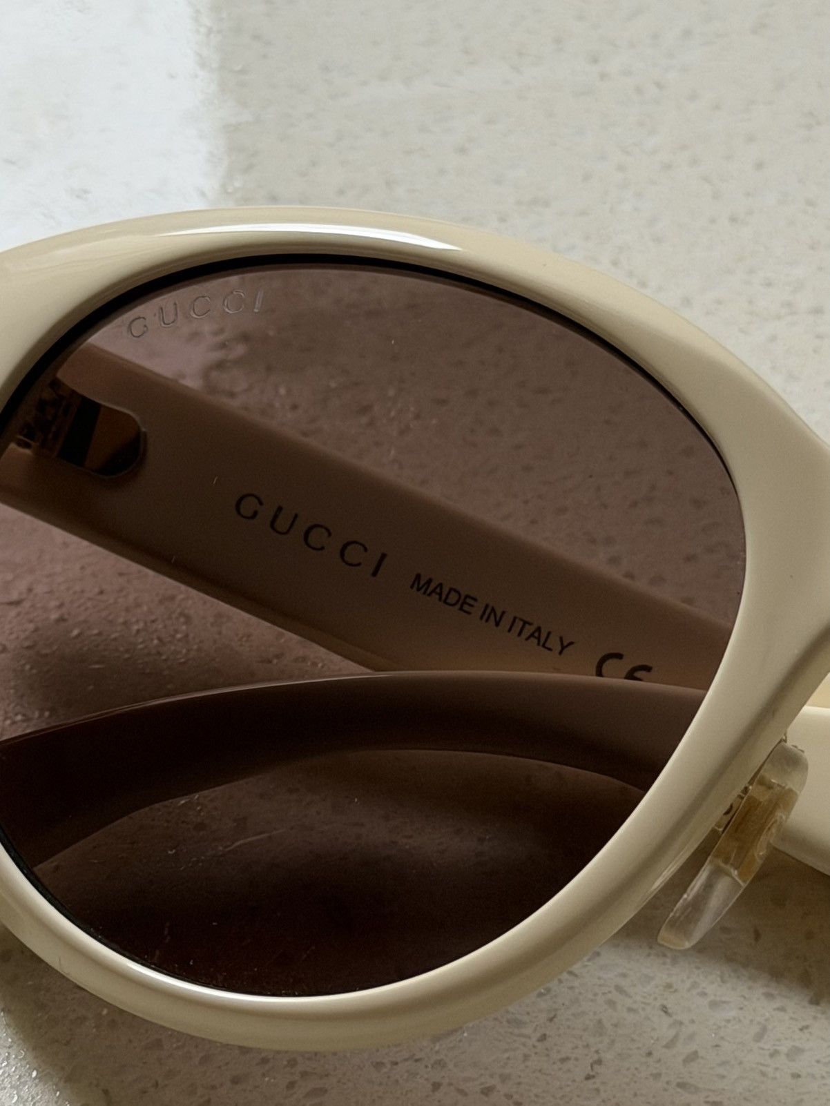 Gucci Gucci white GG sunglasses shades Size ONE SIZE - 4 Thumbnail