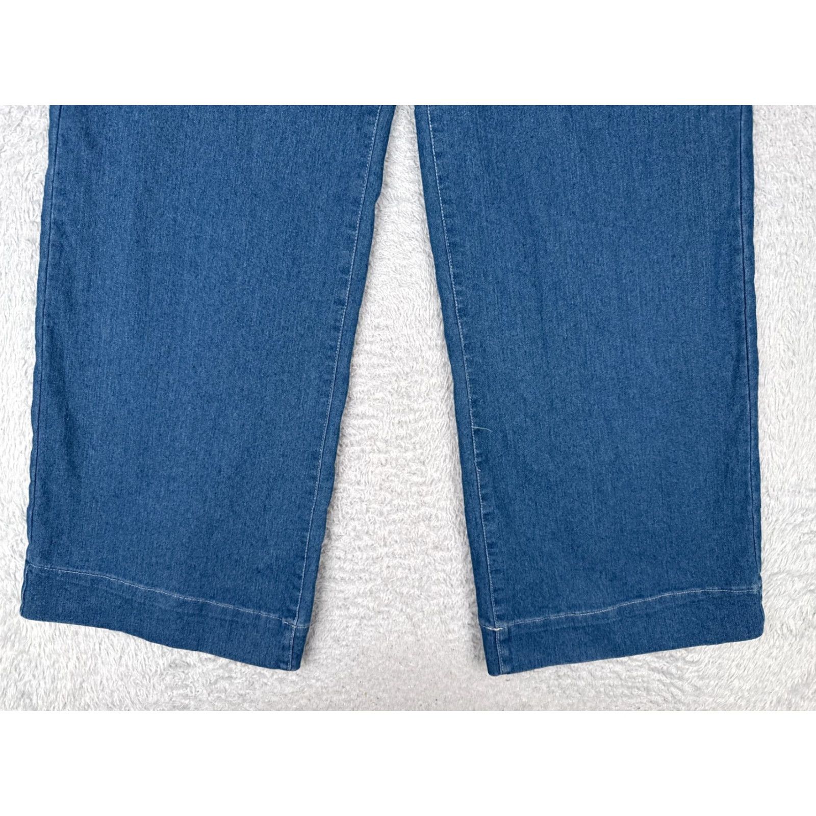 Vintage Womens Jeans 30x30 Blue Denim Wide Leg High Rise Cotton Polyester Blend Pockets Size 30" / US 8 / IT 44 - 2 Thumbnail