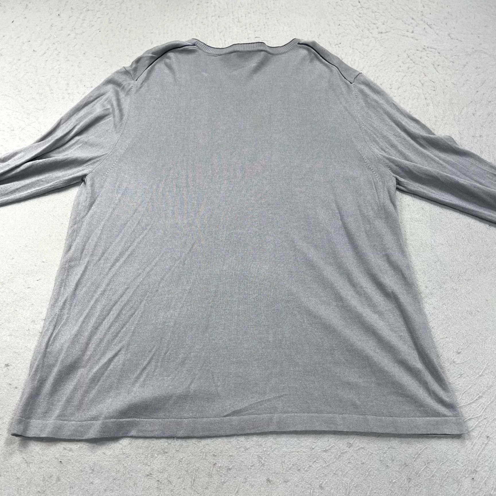 Hugo Boss HUGO BOSS Sweater Mens 2XL Gray Silk Cashmere V-Neck Lightweight Knit Pullover Size US XXL / EU 58 / 5 - 7 Thumbnail