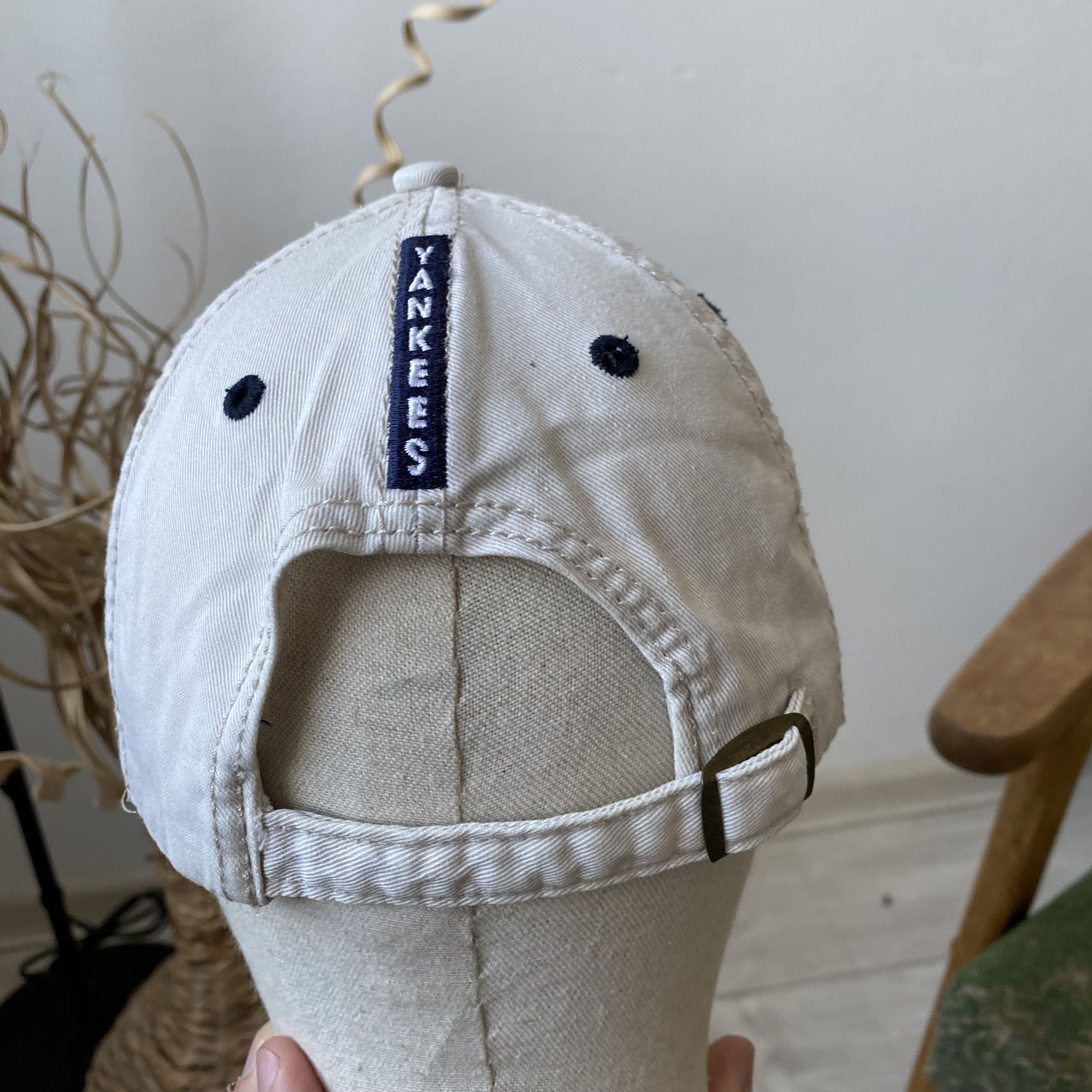 New York Yankees ⚾️ Vintage 90s New York Yankees cap Dad hat Major league Size ONE SIZE - 4 Thumbnail