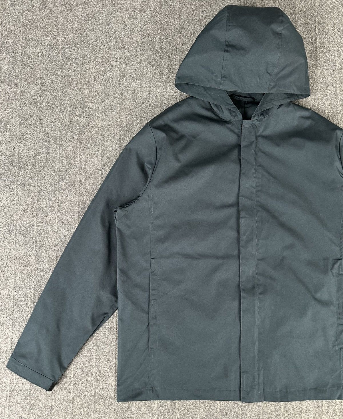 Prada Prada - Nylon PU Resin Coated Zipped Hooded Jacket - Red Tab Size US L / EU 52-54 / 3 - 2 Thumbnail