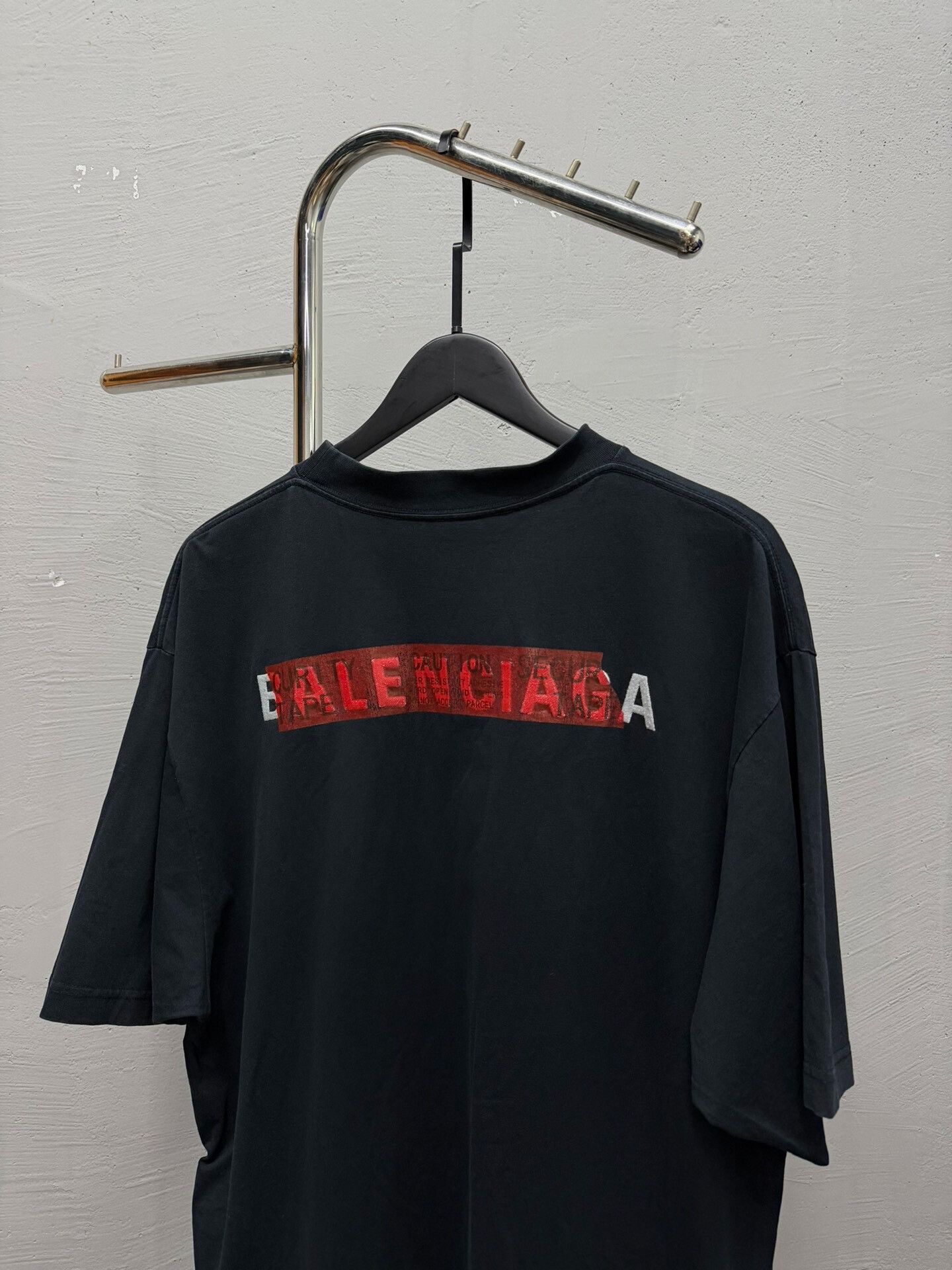 Balenciaga balenciaga short sleeve logo t-shirt black Size US M / EU 48-50 / 2 - 4 Thumbnail