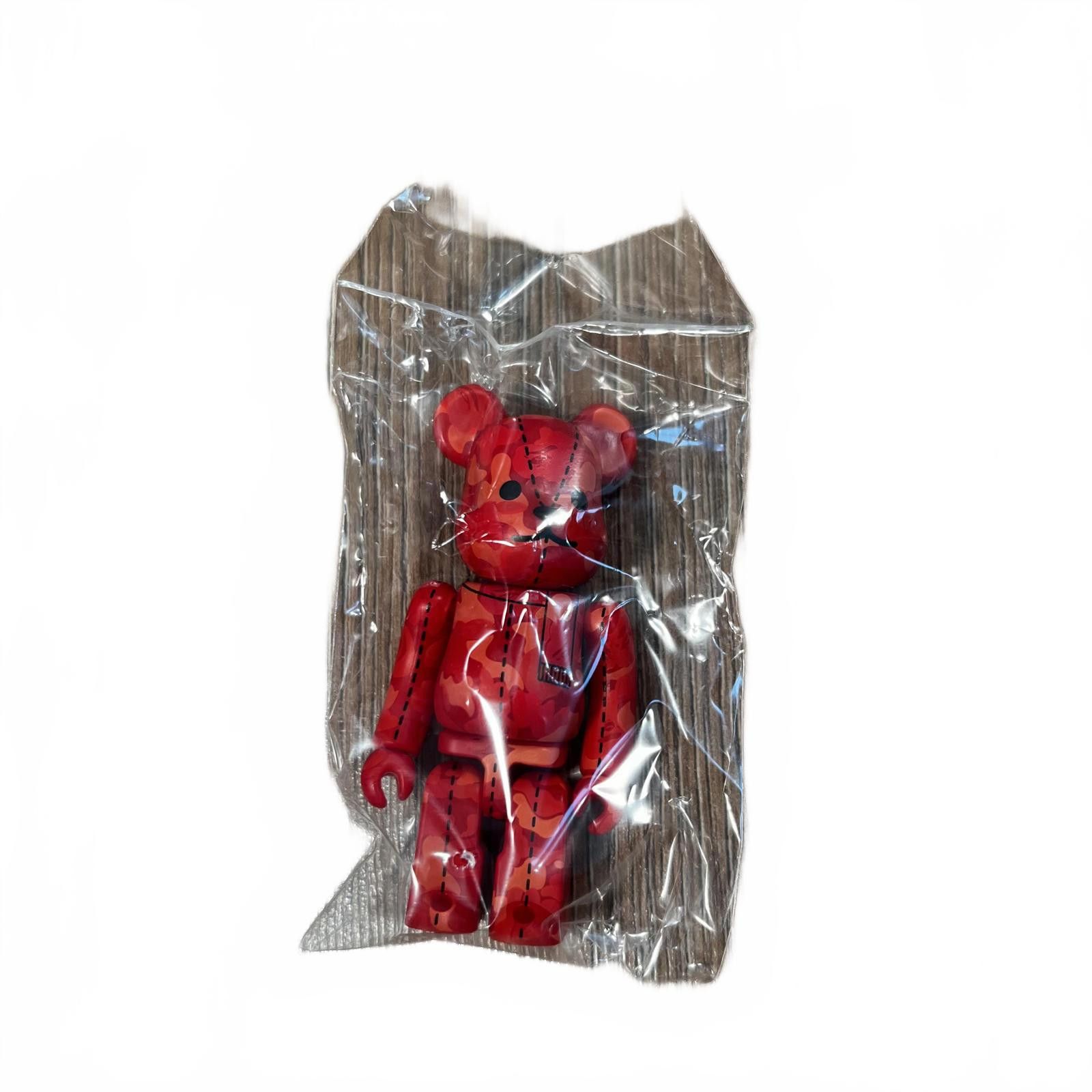 Bape Bearbrick x BAPE 28th Anniversary Camo #3 Red 100% Size ONE SIZE - 2 Thumbnail