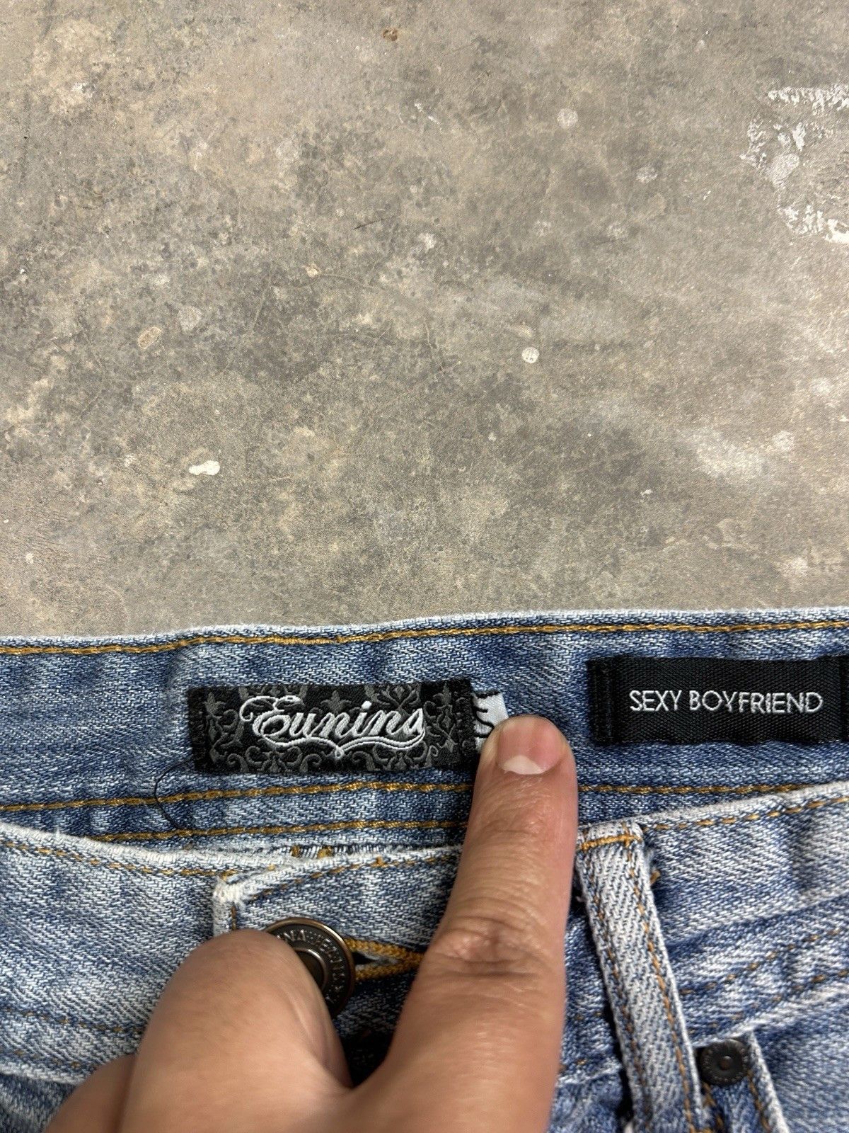 Other Eunina Denim Short Shorts Sexy Boyfriend Size 5 Womens Size 29" - 4 Thumbnail