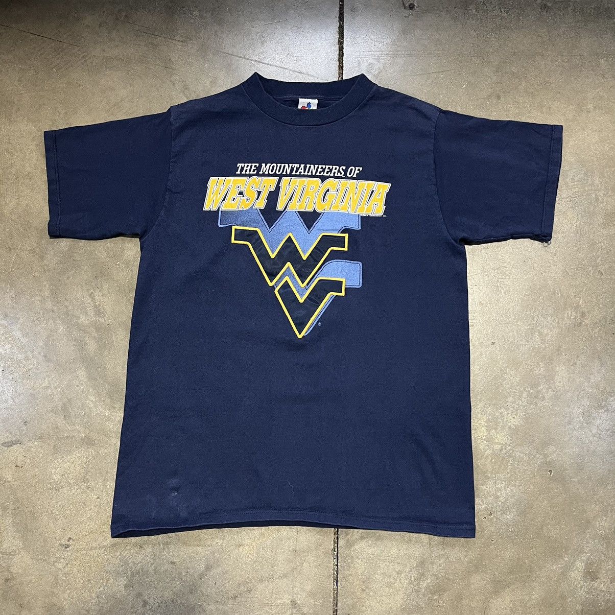 NCAA × Vintage Vintage 90s West Virginia Mountaineers College T shirt Size US L / EU 52-54 / 3 - 1 Thumbnail