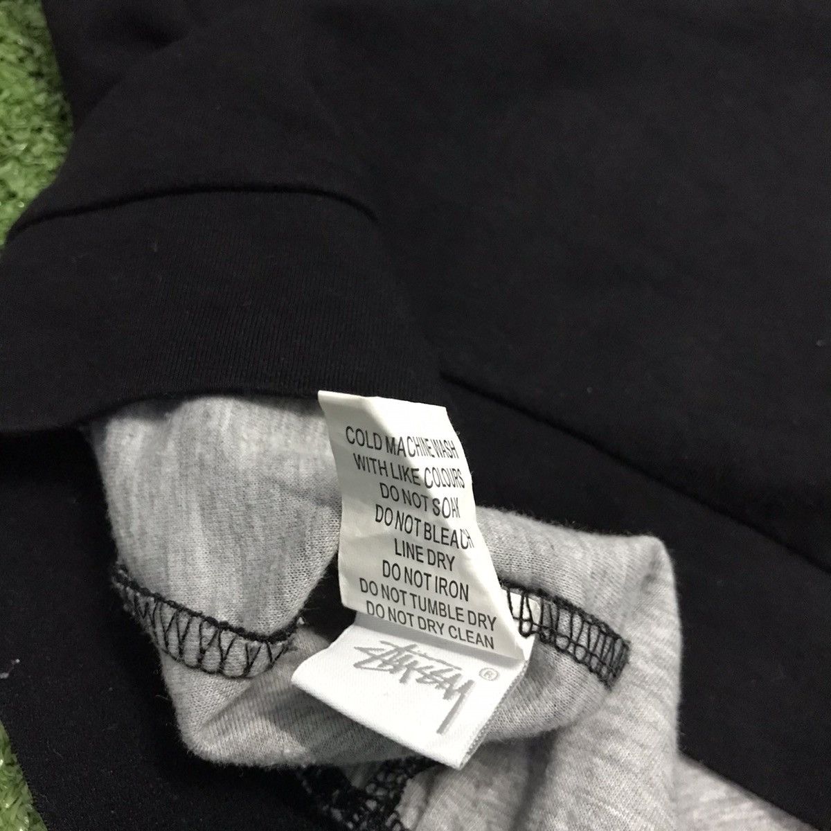 Japanese Brand 💥Flash Sale 💥💥Stussy💥 Crop Tops Stussy Tribe 💥 Size S / US 4 / IT 40 - 6 Thumbnail