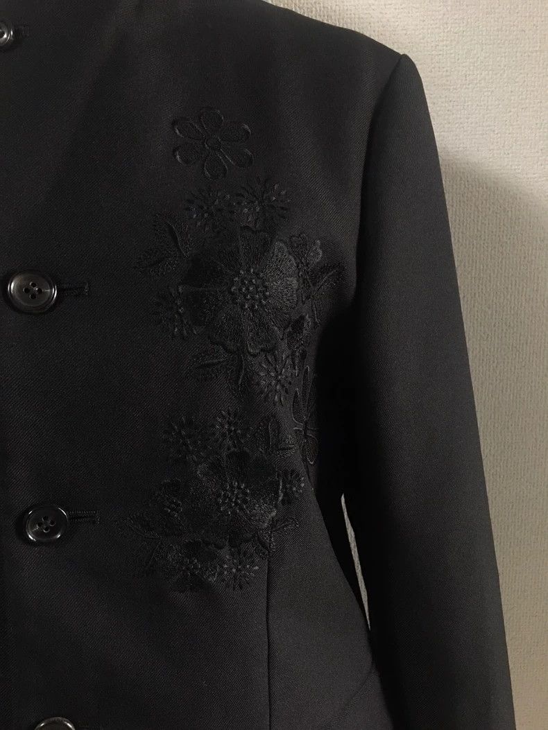 Comme des Garcons Comme Des Garcons Rose early flower embroidered blazer Size M / US 6-8 / IT 42-44 - 4 Thumbnail