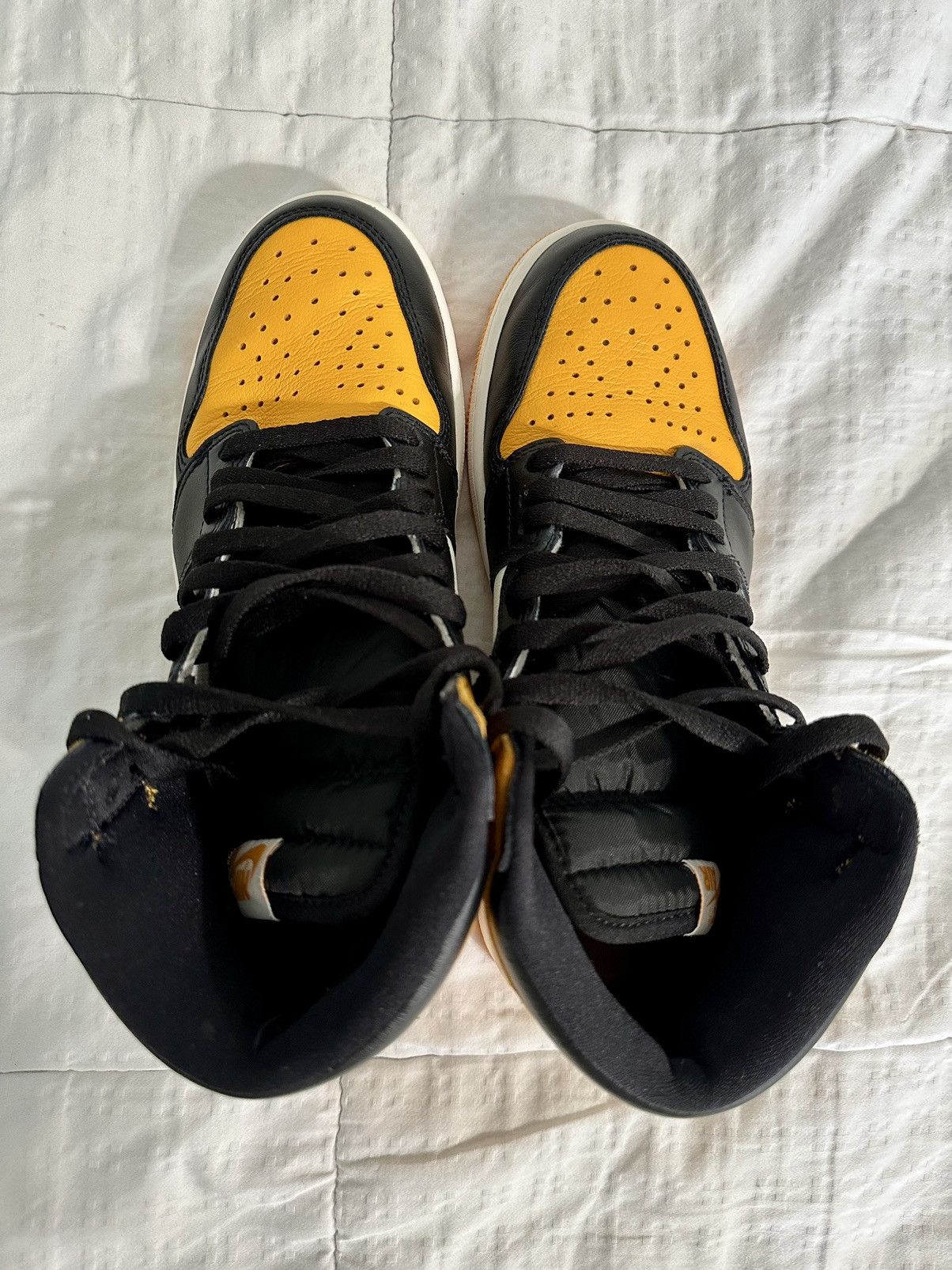 Jordan Brand Air Jordan 1 Retro High OG Taxi Size US 8.5 / EU 41-42 - 5 Thumbnail