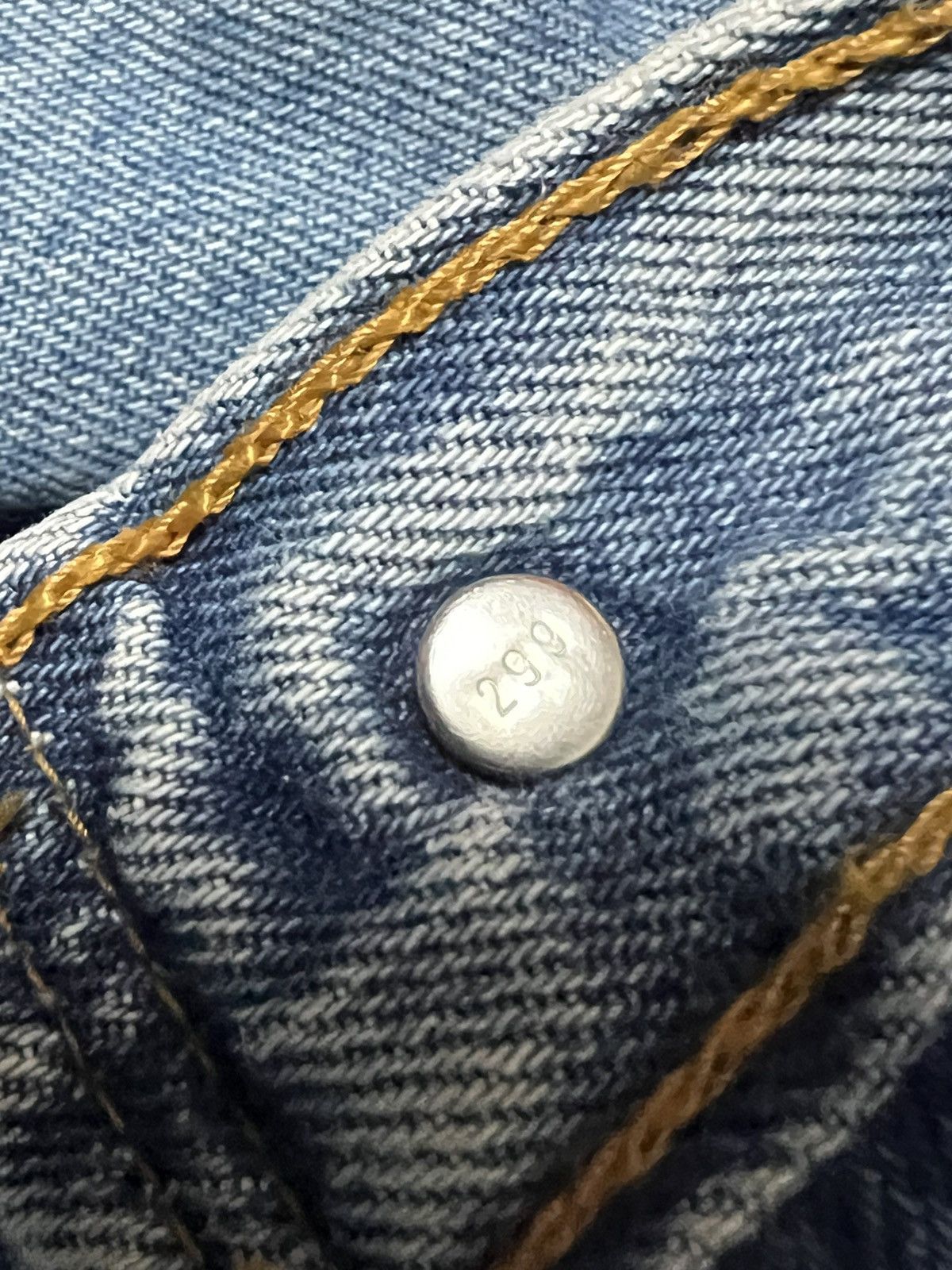 Levi's Vintage Levi’s 501 made in UK Men’s jeans Size US 36 / EU 52 - 5 Thumbnail