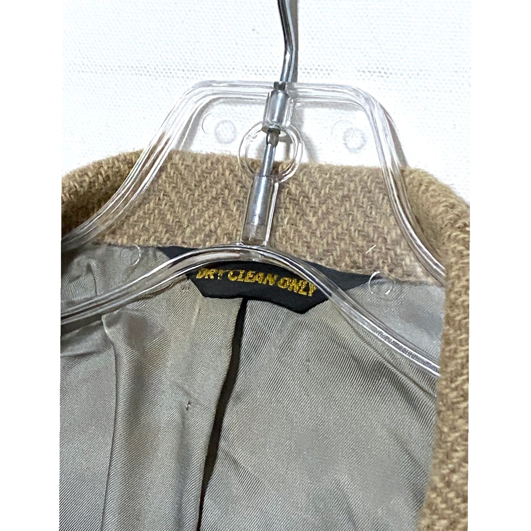 Harris Tweed VINTAGE Harris Tweed Blazer Mens 43R Wool Tweed Herringbone Tan Preppy Academia Ivy League University Blazer Mens Size 46R - 6 Thumbnail