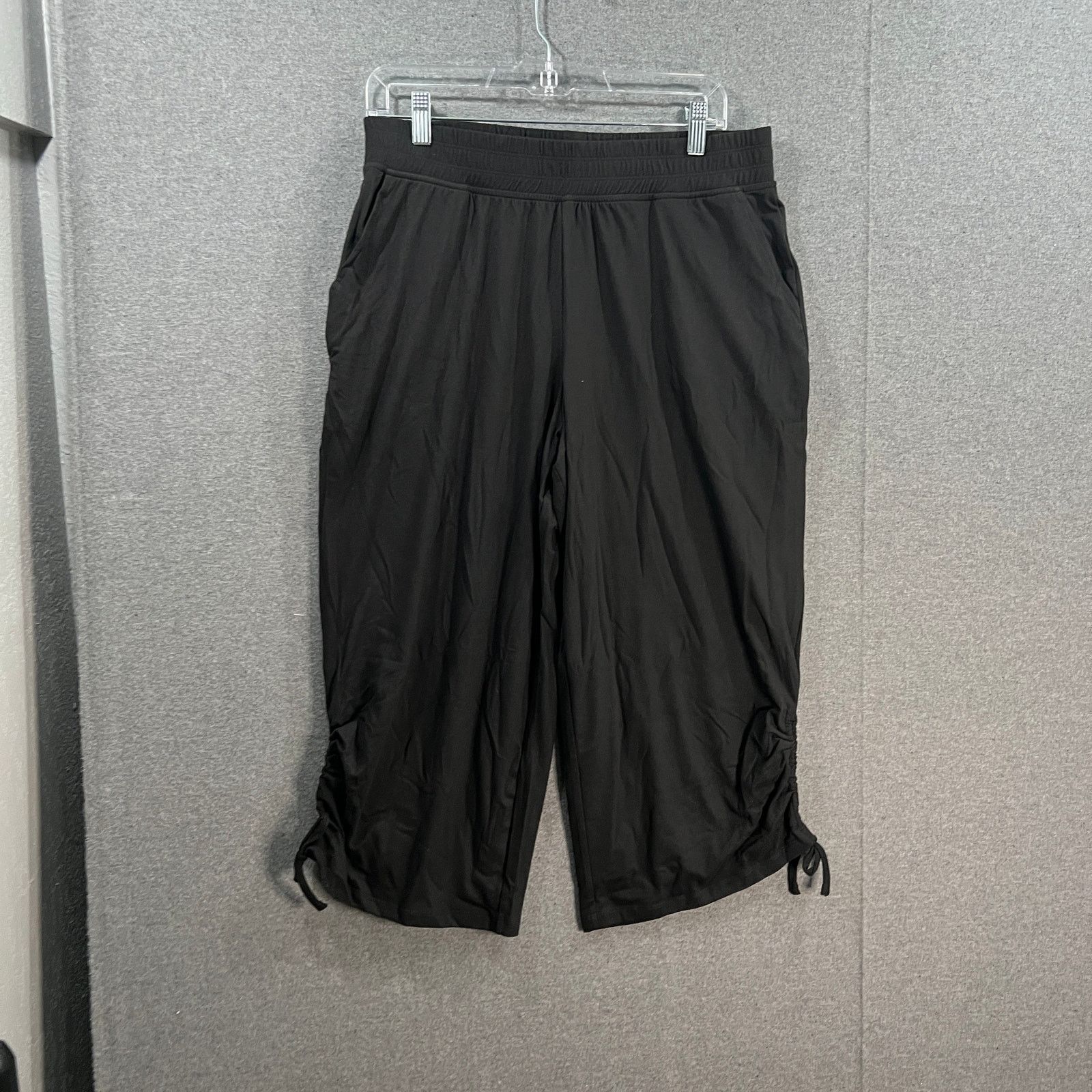 Other Cuddl Duds Flexwear Cropped Pants with Side-Cinch Size 28" / US 6 / IT 42 - 2 Thumbnail