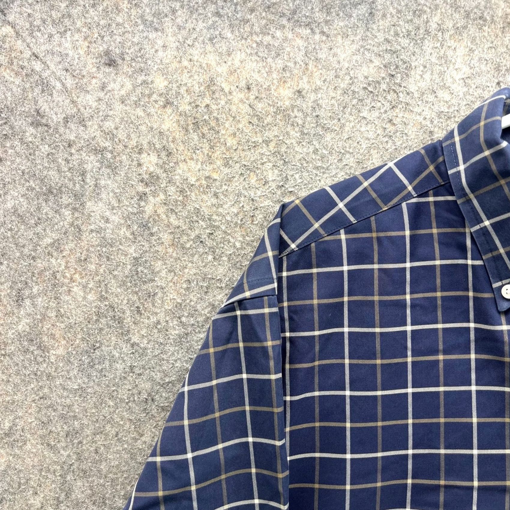 Orvis Orvis Shirt Men Medium Adult Blue Navy Grid Check Button Up Oxford Cotton Vtg Size US M / EU 48-50 / 2 - 6 Thumbnail
