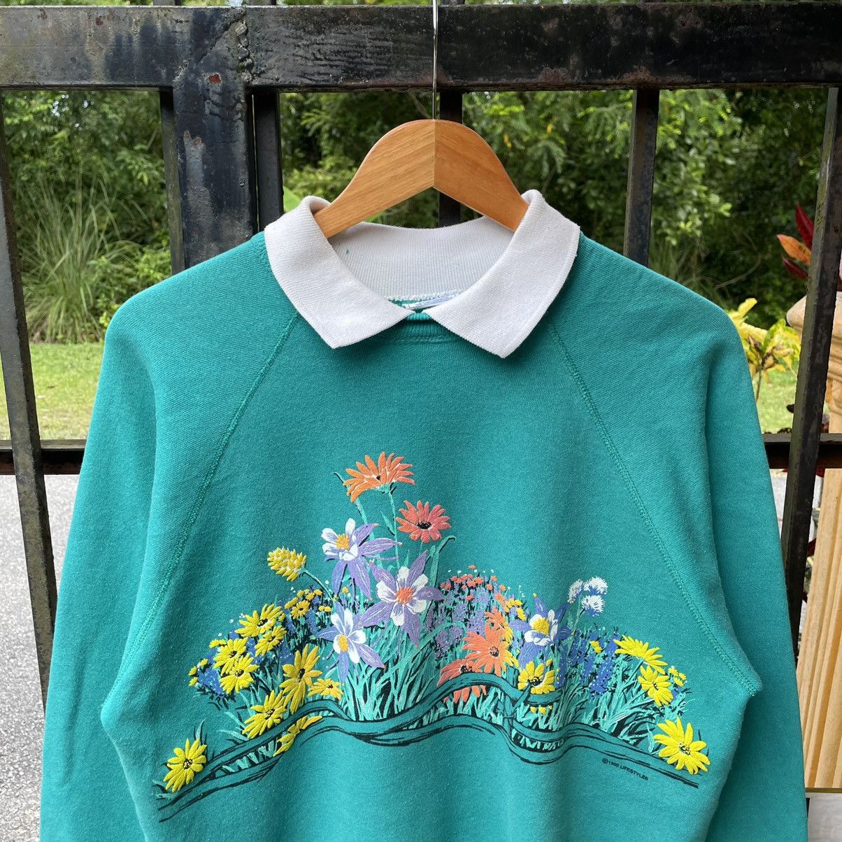 Hanes 🔥Vintage 90s Hanes Lifestyles Pop Art Flower Sweatshirts Size US M / EU 48-50 / 2 - 4 Thumbnail