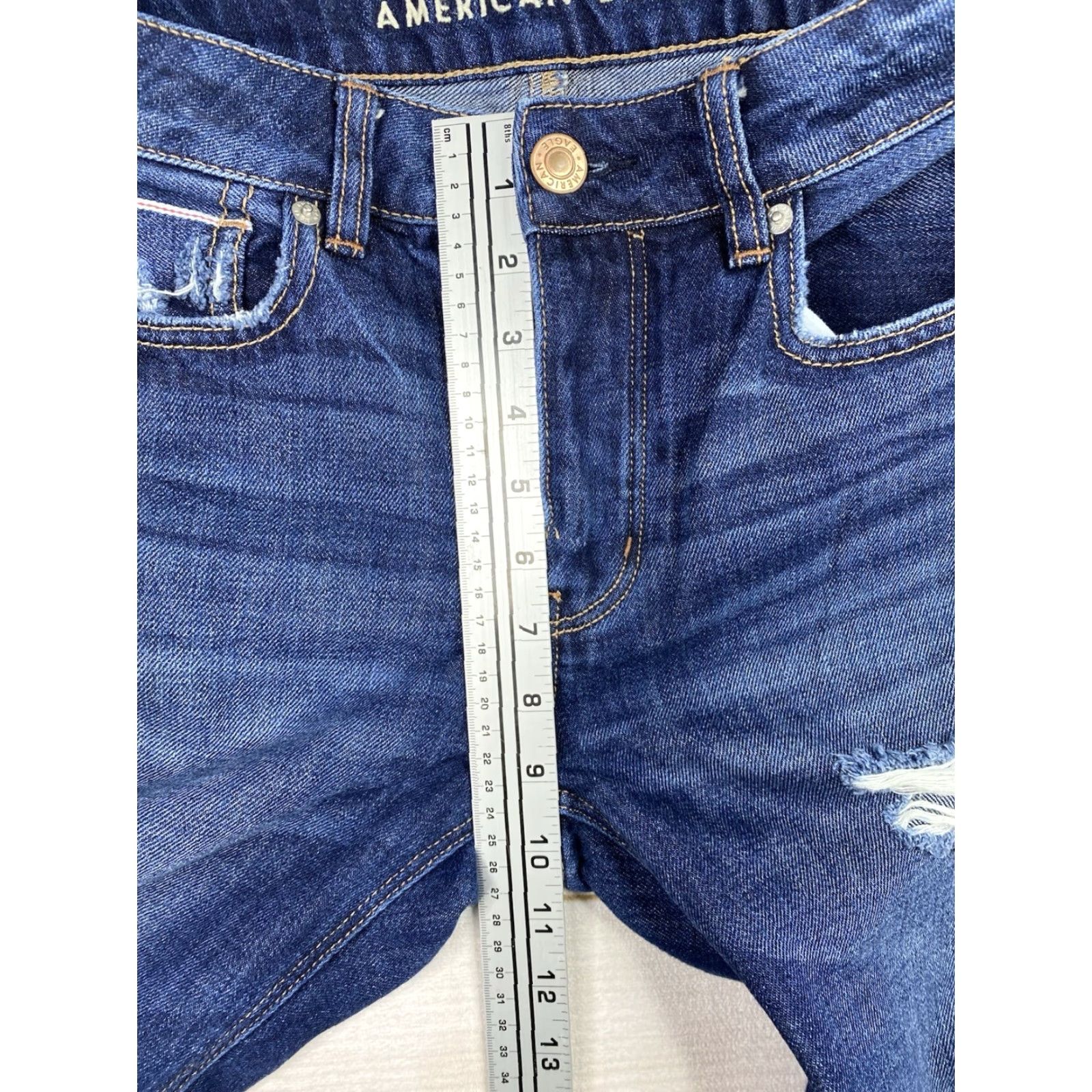 American Eagle Outfitters American Eagle Jeans Womens Capri 4R Blue Distressed Cut Off Tomgirl Button Fly Size 27" / US 4 / IT 40 - 4 Thumbnail