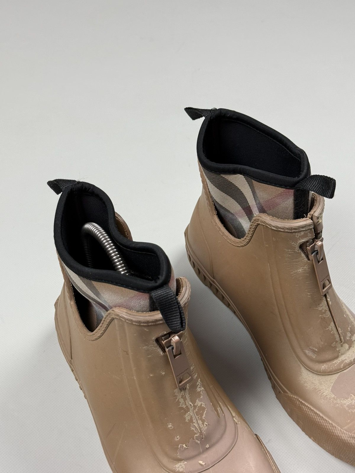 Burberry Burberry Ladies Check Plaid Rubber Rain Boots Shoes Size US 8 / IT 38 - 5 Thumbnail