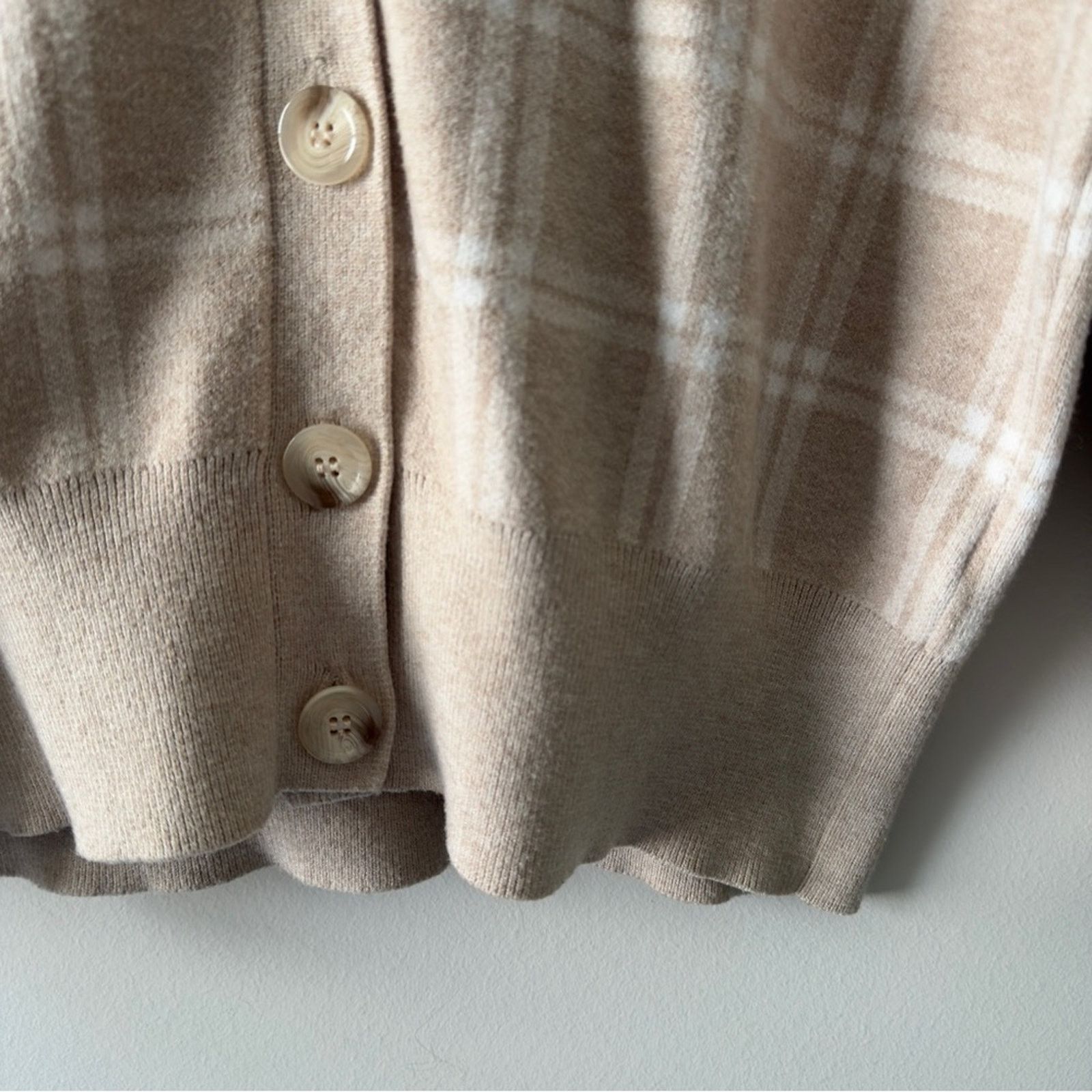 Joie Joie Beige Plaid Cardigan long sleeve cable knit accent EUC Size M / US 6-8 / IT 42-44 - 6 Thumbnail