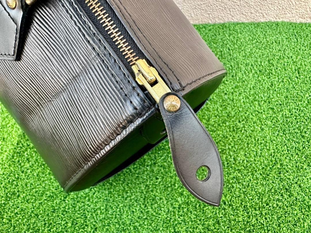 Louis Vuitton Authentic Louis Vuitton Black Epi Leather Speedy 30 Handbag Size ONE SIZE - 8 Thumbnail