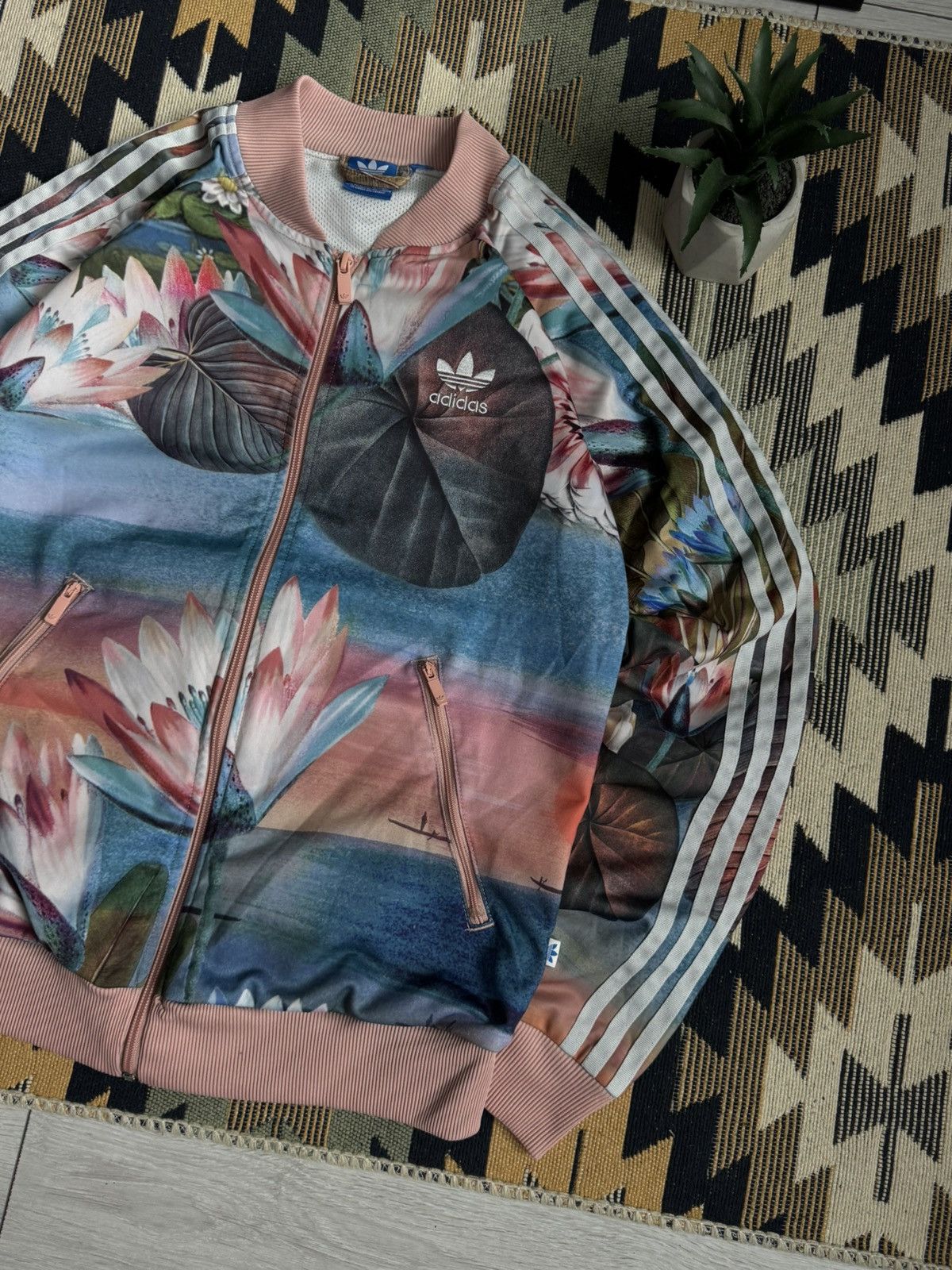 Adidas RARE❗️Vintage Adidas Originals Trefoil Floral Jacket Size S / US 4 / IT 40 - 4 Thumbnail
