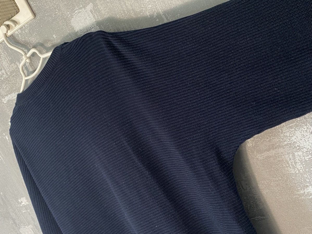 Carlo Colucci Vintage Carlo Colucci V-Neck Knitted Size 50 Dark Blue Size US M / EU 48-50 / 2 - 10 Thumbnail