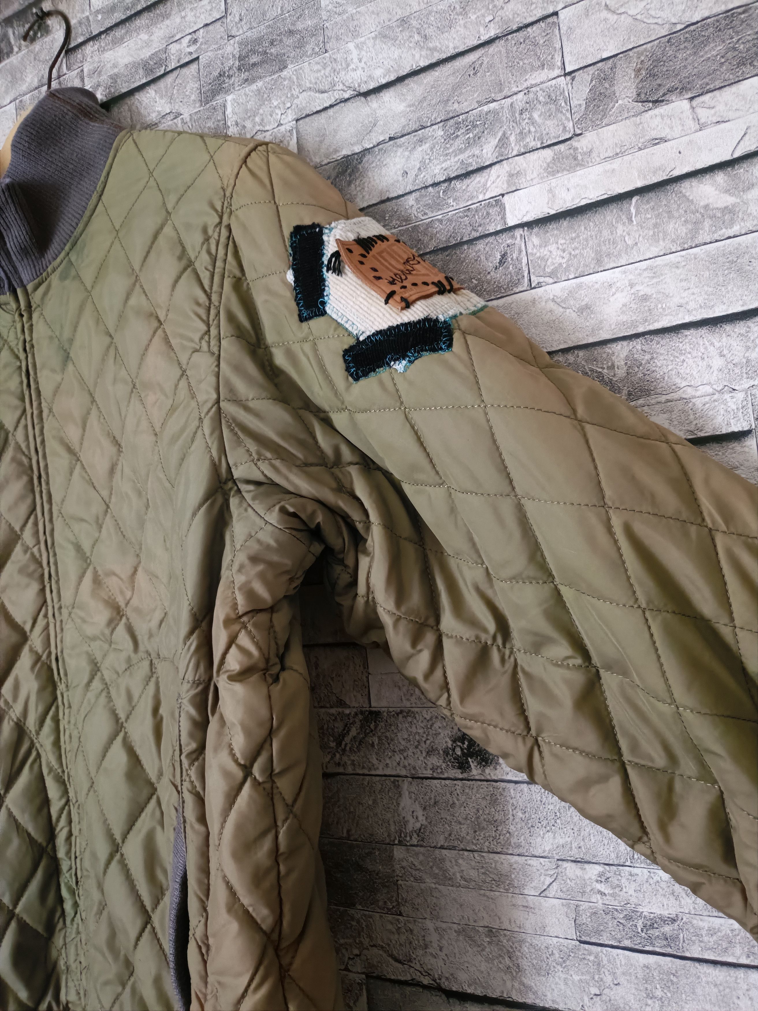 Handmade Vintage reworked patches quilted bomber jacket Size US M / EU 48-50 / 2 - 4 Thumbnail