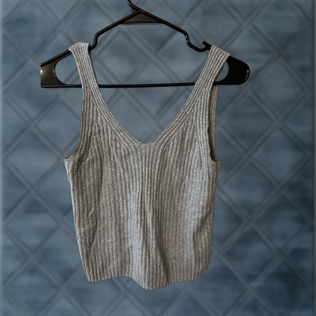 Gap VINTAGE Gap Tank Top Women's Gray V-Neck Knit Pullover XS 100% Cotton Casual Sleeveless 90s Womens Size XS / US 0-2 / IT 36-38 - 1 Thumbnail