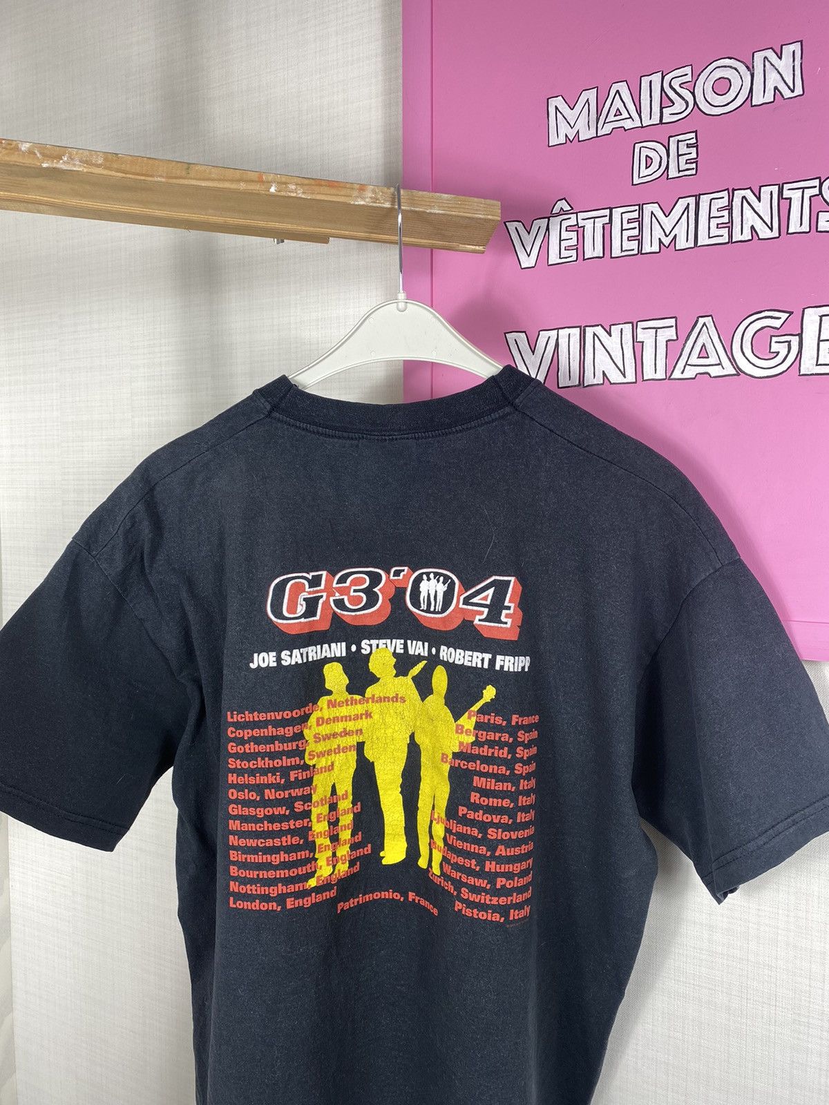 Band Tees × Fruit Of The Loom G3 Joe Satriani 2004 t Shirt Size US M / EU 48-50 / 2 - 11 Thumbnail