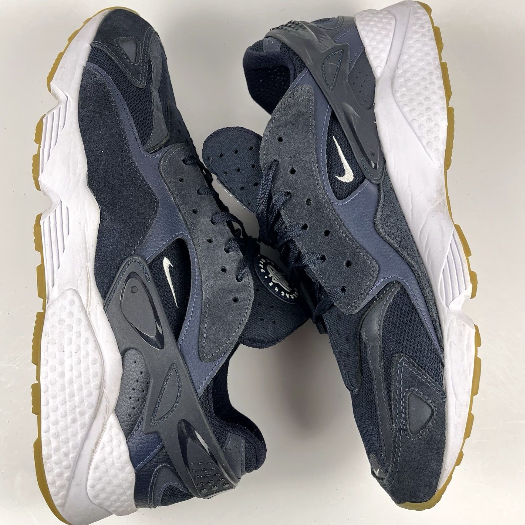 Nike Nike Air Huarache Runner Mens Size 13 Dark Obsidian Blue White Gum DZ3306-400 Athletic Running Shoes Size US 12 / EU 45 - 5 Thumbnail