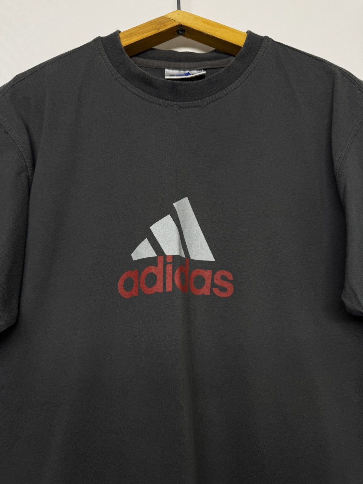 Adidas Vintage Adidas Big Logo T-Shirt 90’s Size US L / EU 52-54 / 3 - 2 Thumbnail