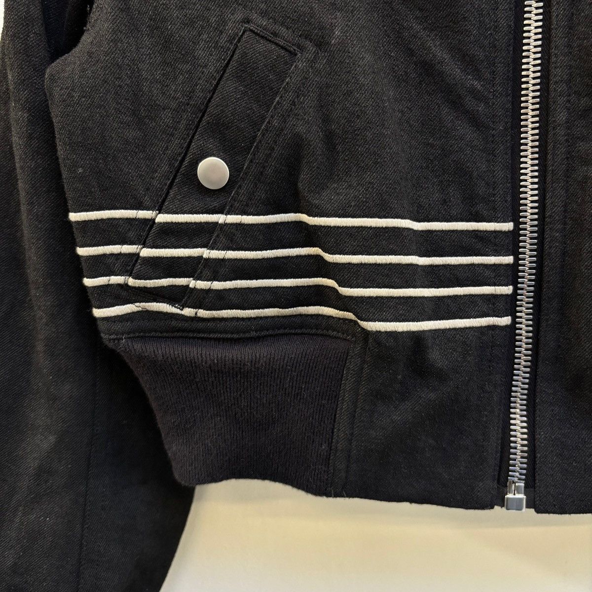 Rick Owens FW17 Rick Owens DRKSHDW Waxed Denim Cropped Bomber Jacket Size L / US 10 / IT 46 - 6 Thumbnail