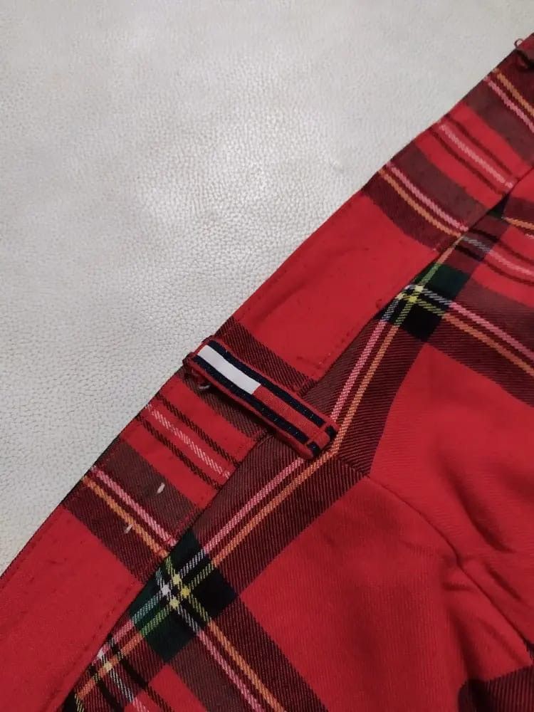 Japanese Brand Tommy Hilfiger Red Check Nice design pants no back pocket Size US 29 - 8 Thumbnail