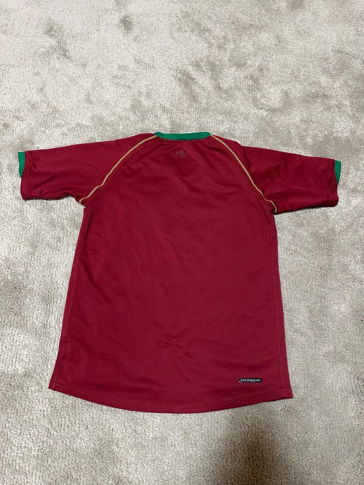 Nike Portugal Home football shirt 2006 Soccer Nike Jersey Boys Size US XXS / EU 40 - 6 Thumbnail