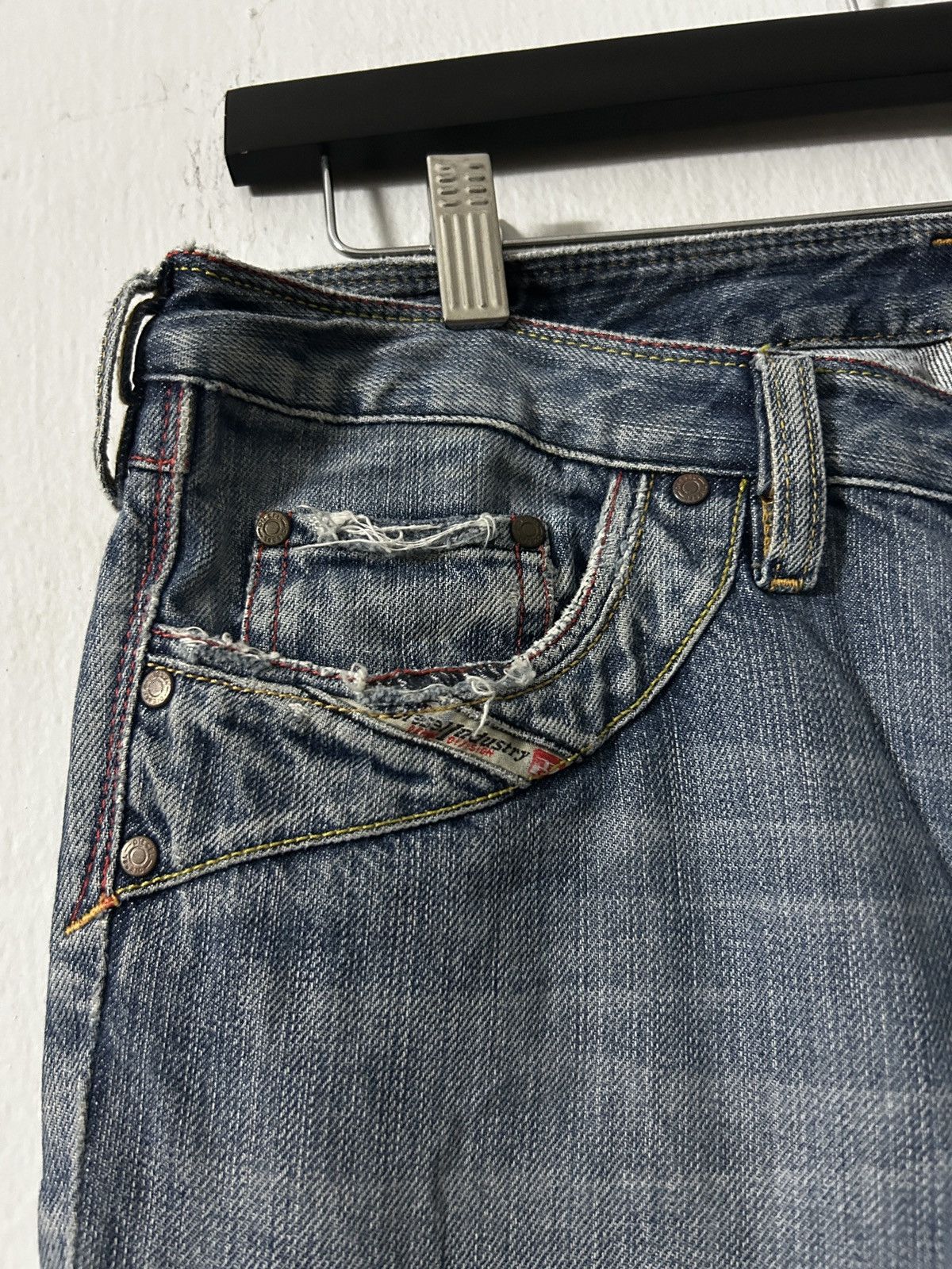 Diesel Diesel distressed Ripped jeans Size US 31 - 4 Thumbnail
