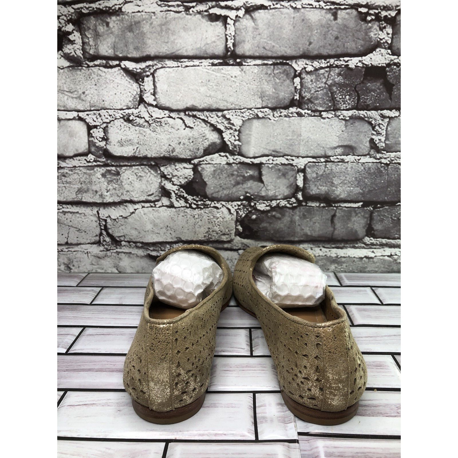 Trask H.S. Trask Gold Leather Shimmer Slip On Perforated Shoes Wom Size US 7.5 / IT 37.5 - 4 Thumbnail