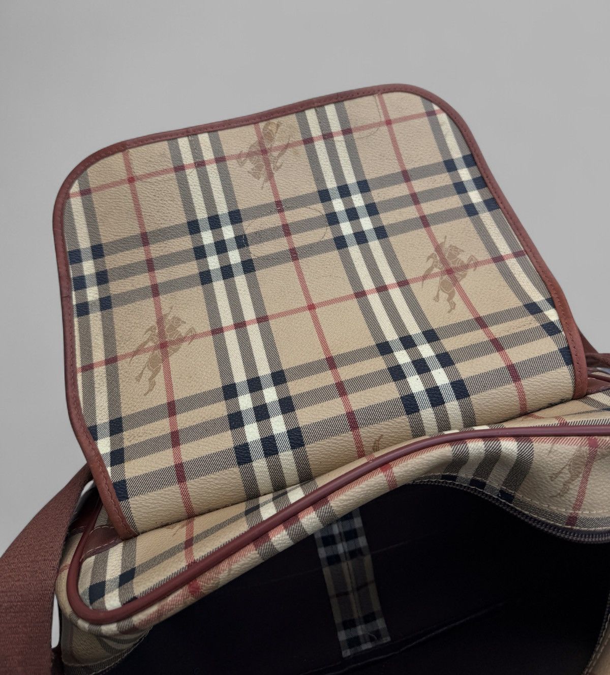 Burberry 80's BURBERRY NOVA CHECK Cargo Pockets Messenger Bag Size ONE SIZE - 11 Thumbnail