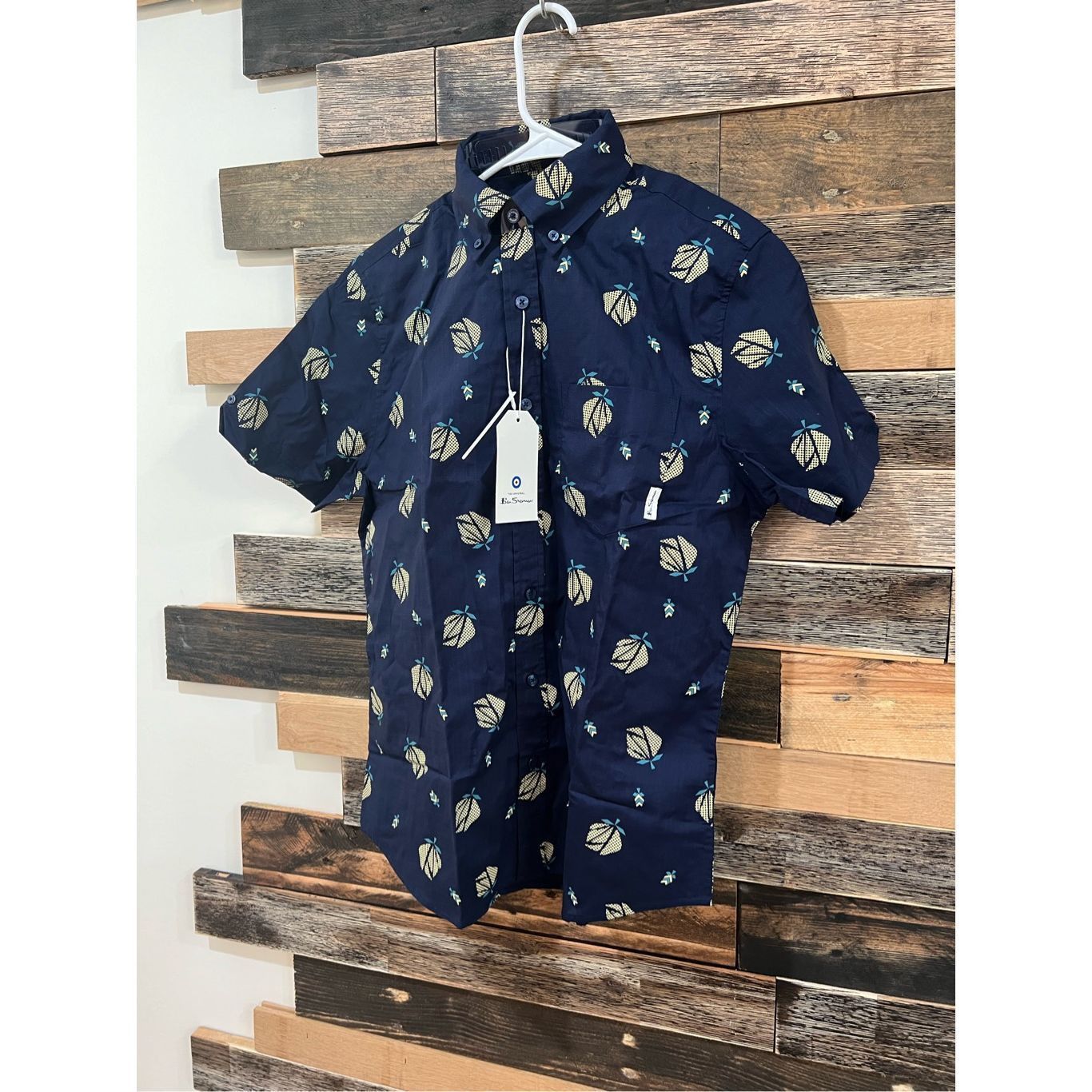 Ben Sherman Ben Sherman NWT Digi Floral Print Short Sleeve Woven sz S Size US S / EU 44-46 / 1 - 3 Thumbnail
