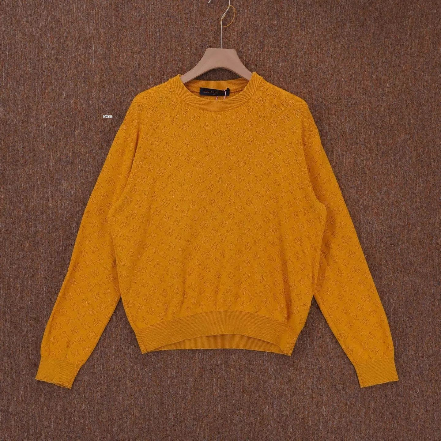 Louis Vuitton Orange Textured Long Sleeve Sweater Size L Size US L / EU 52-54 / 3 - 1 Thumbnail