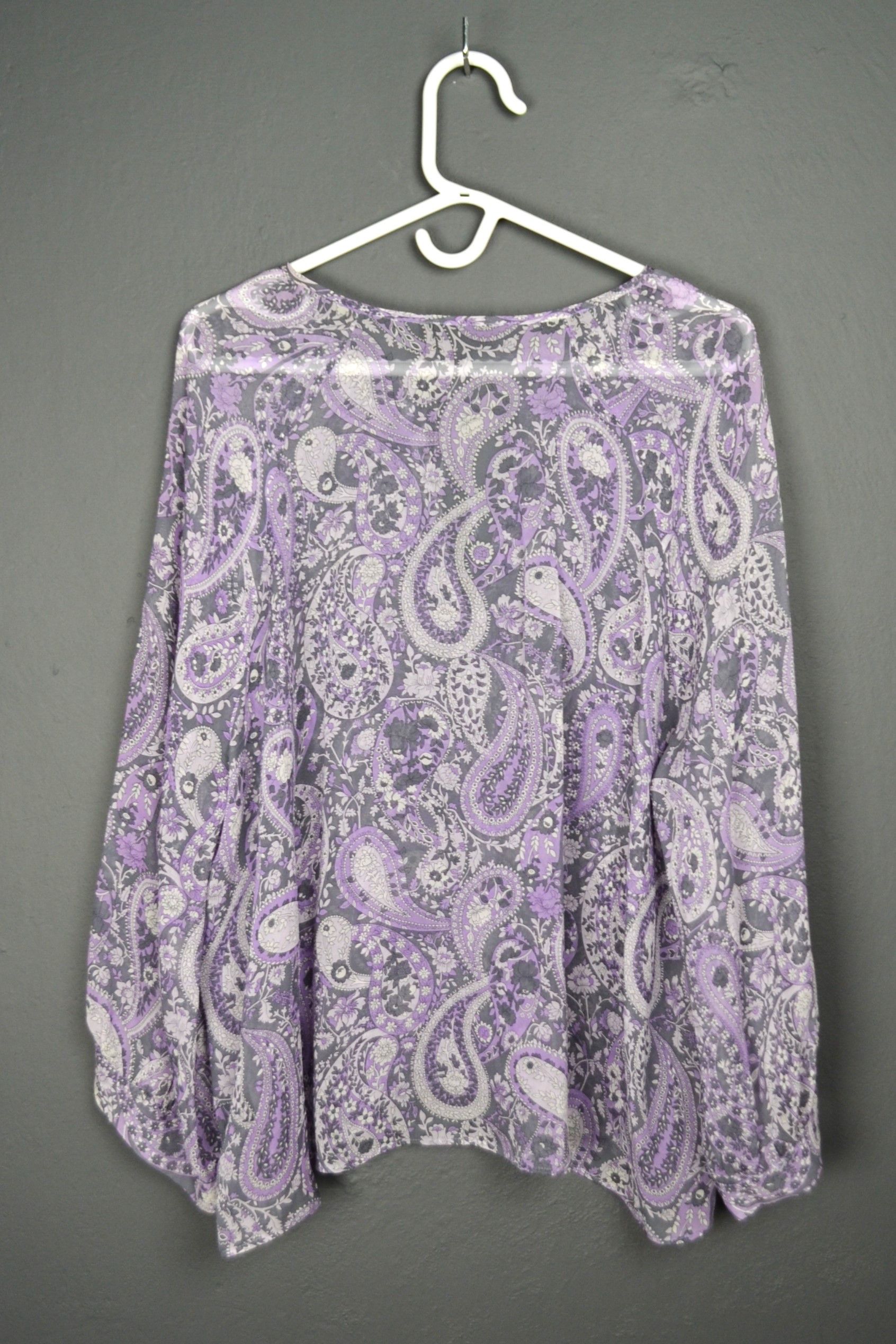 Nili Lotan Nili Lotan XS Silk Acadia Paisley Blouse in Purple Size XS / US 0-2 / IT 36-38 - 2 Thumbnail