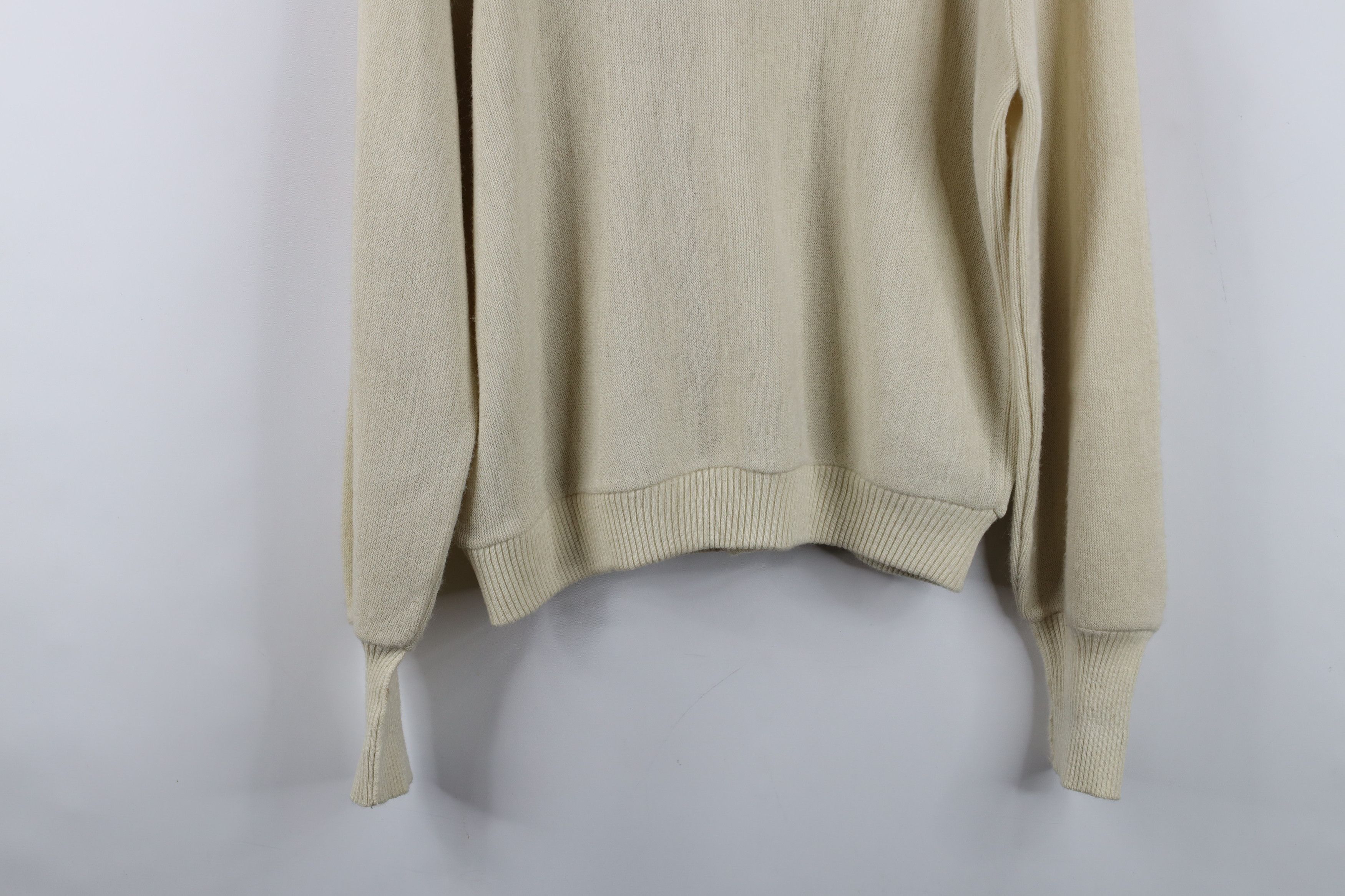 Vintage Vintage 70s Streetwear Button Cardigan Sweater Beige USA Size US M / EU 48-50 / 2 - 13 Thumbnail