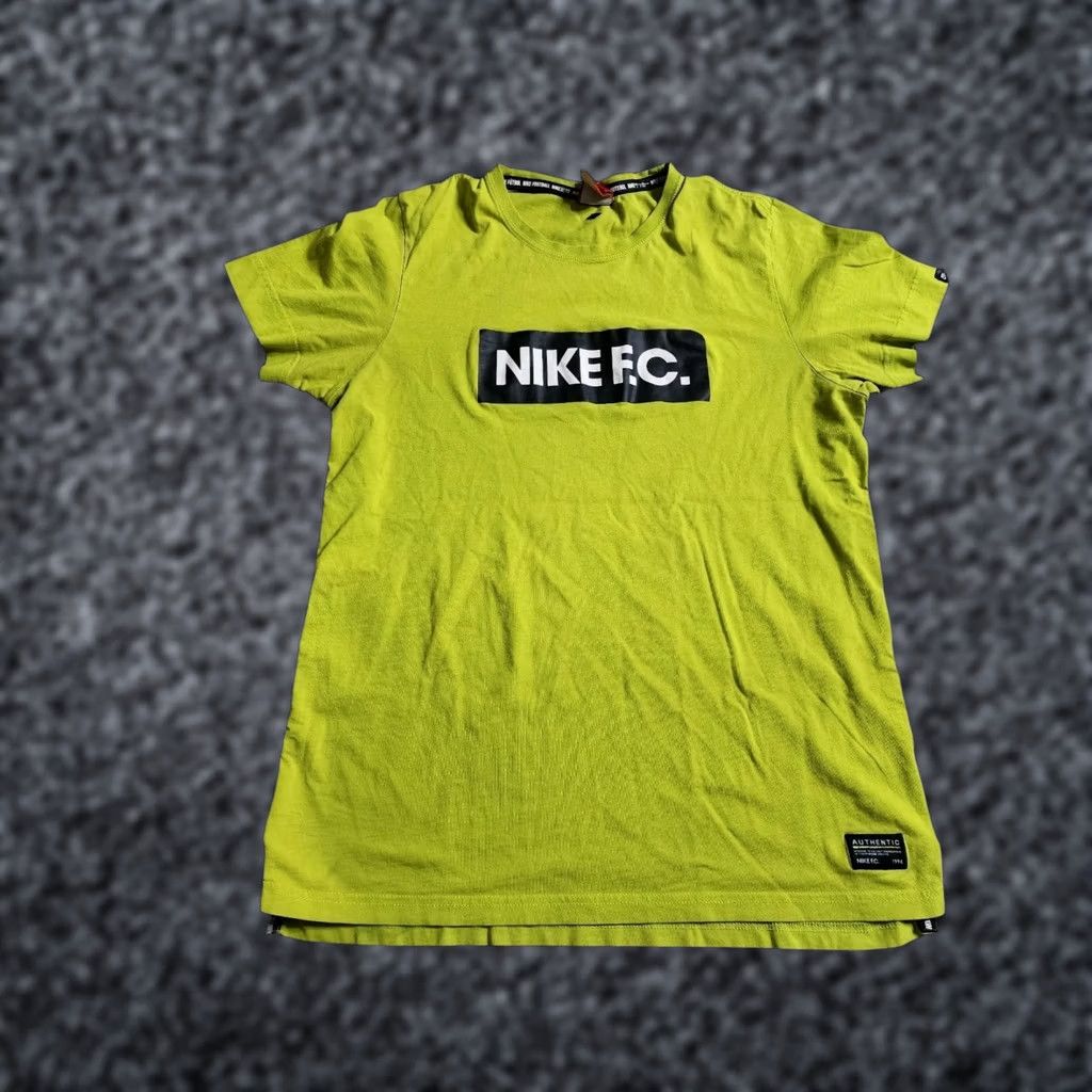 Nike Nike F.C. Athletic Cut Football Club Soccer 1994 T Shirt Mens L Green Nike Shirts Mens Size US L / EU 52-54 / 3 - 1 Thumbnail