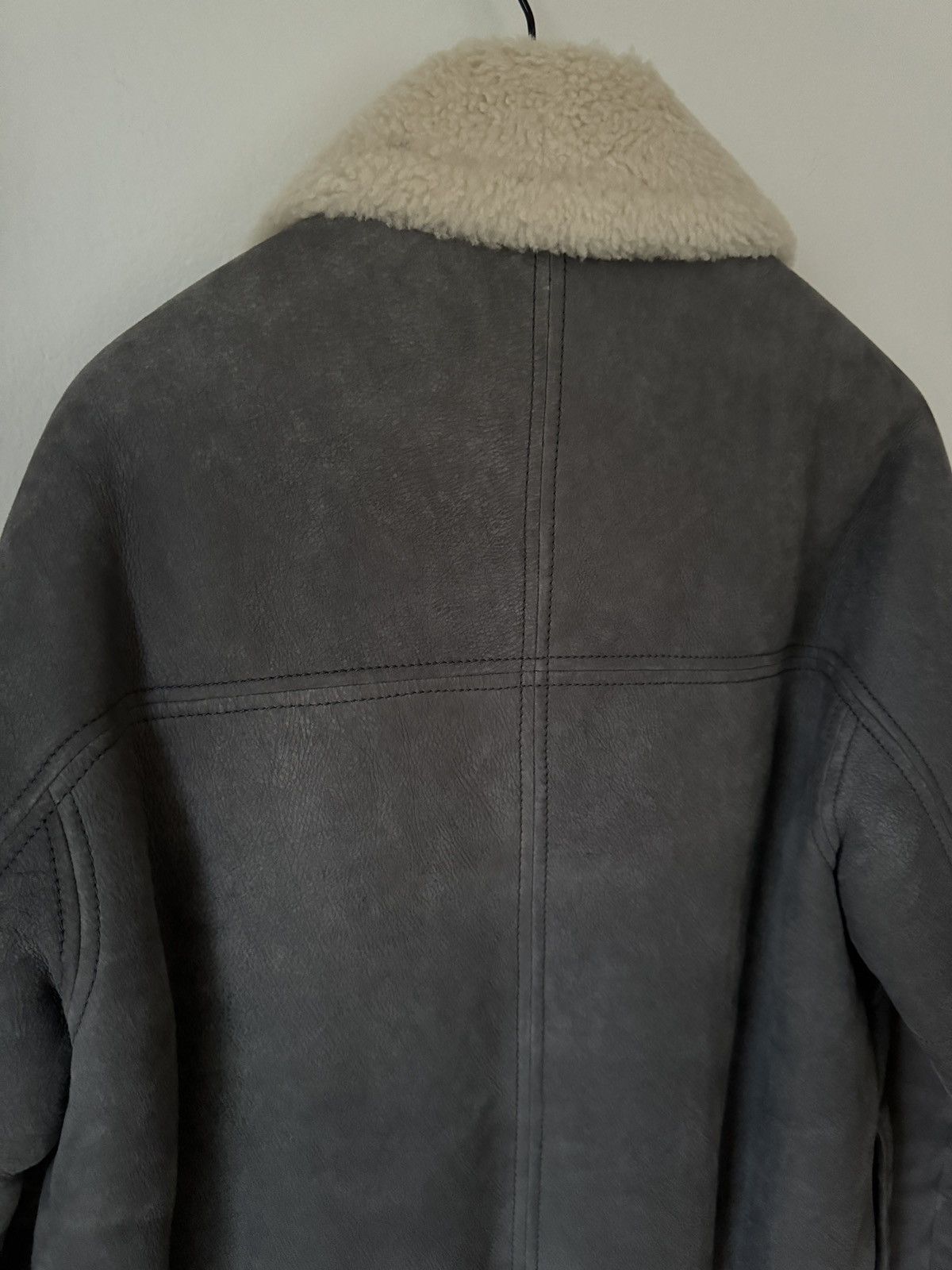 Dior Shearling Parka $ 9.000,00 lambskin suede Size US M / EU 48-50 / 2 - 13 Thumbnail