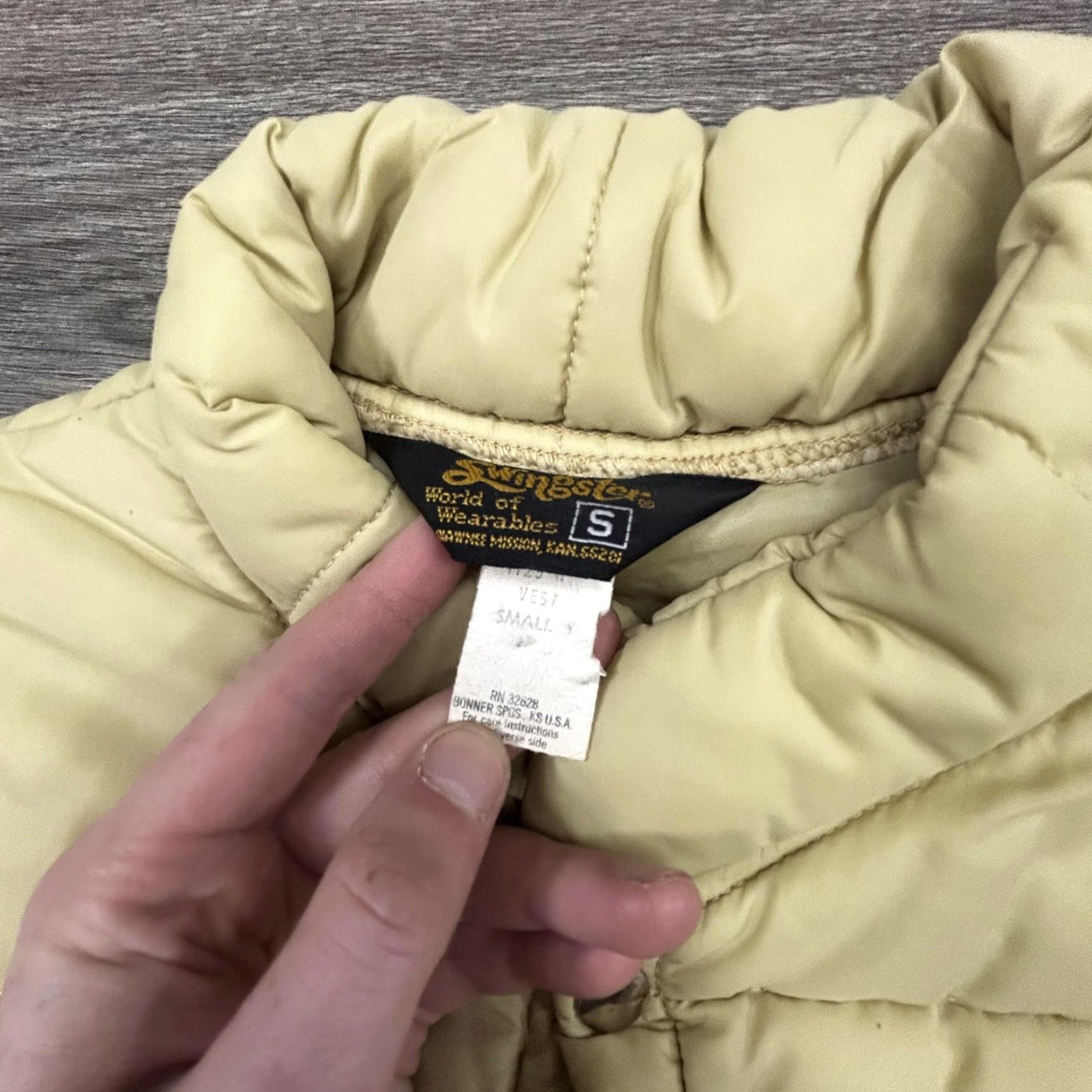 Vintage VINTAGE True 60s Puffer Vest Mens Small Red Jacket Olympia Beer Snap Zip RARE Swingster Quilted Nylon Bodywarmer Pockets Beor? Size US S / EU 44-46 / 1 - 7 Thumbnail